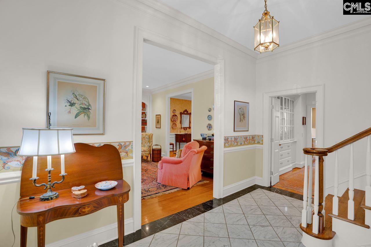 33 Lakeview Circle Columbia, SC 29206