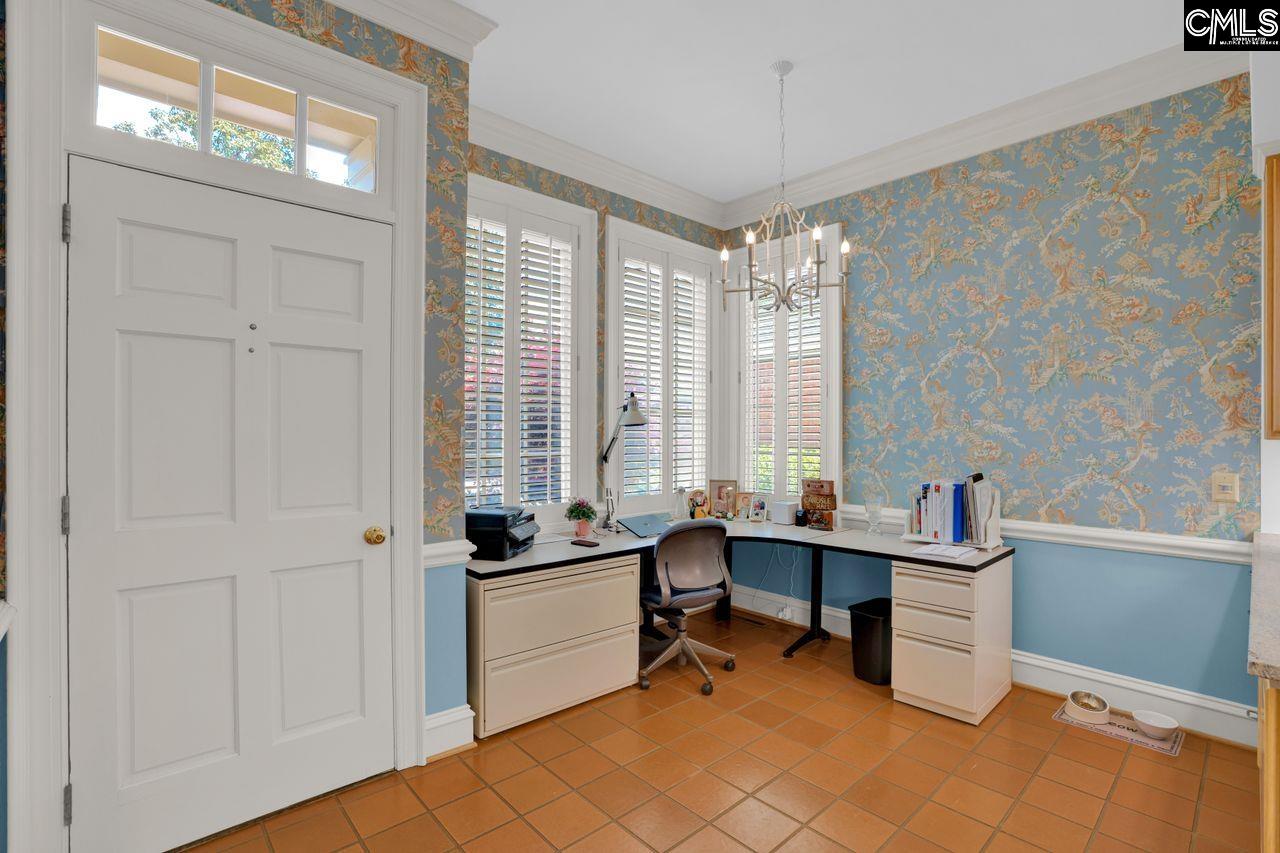 33 Lakeview Circle Columbia, SC 29206