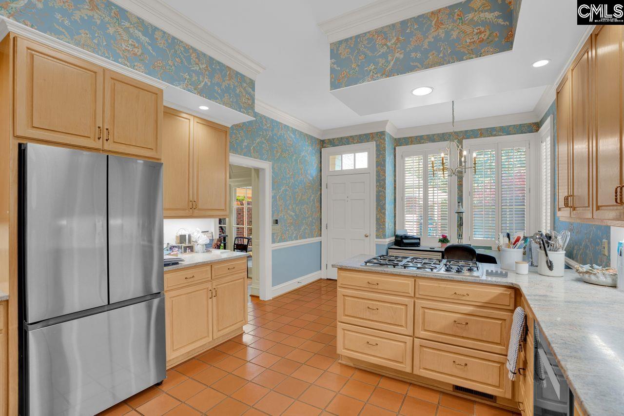 33 Lakeview Circle Columbia, SC 29206