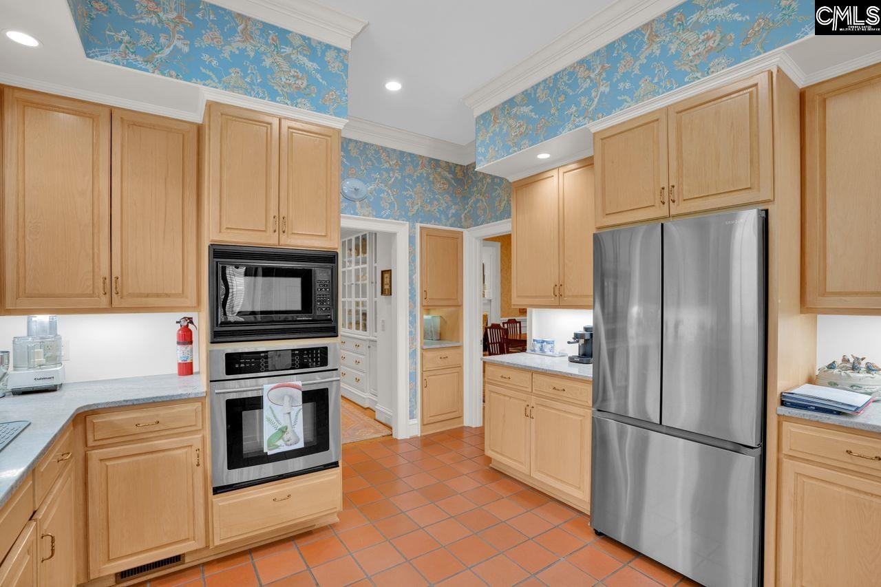 33 Lakeview Circle Columbia, SC 29206