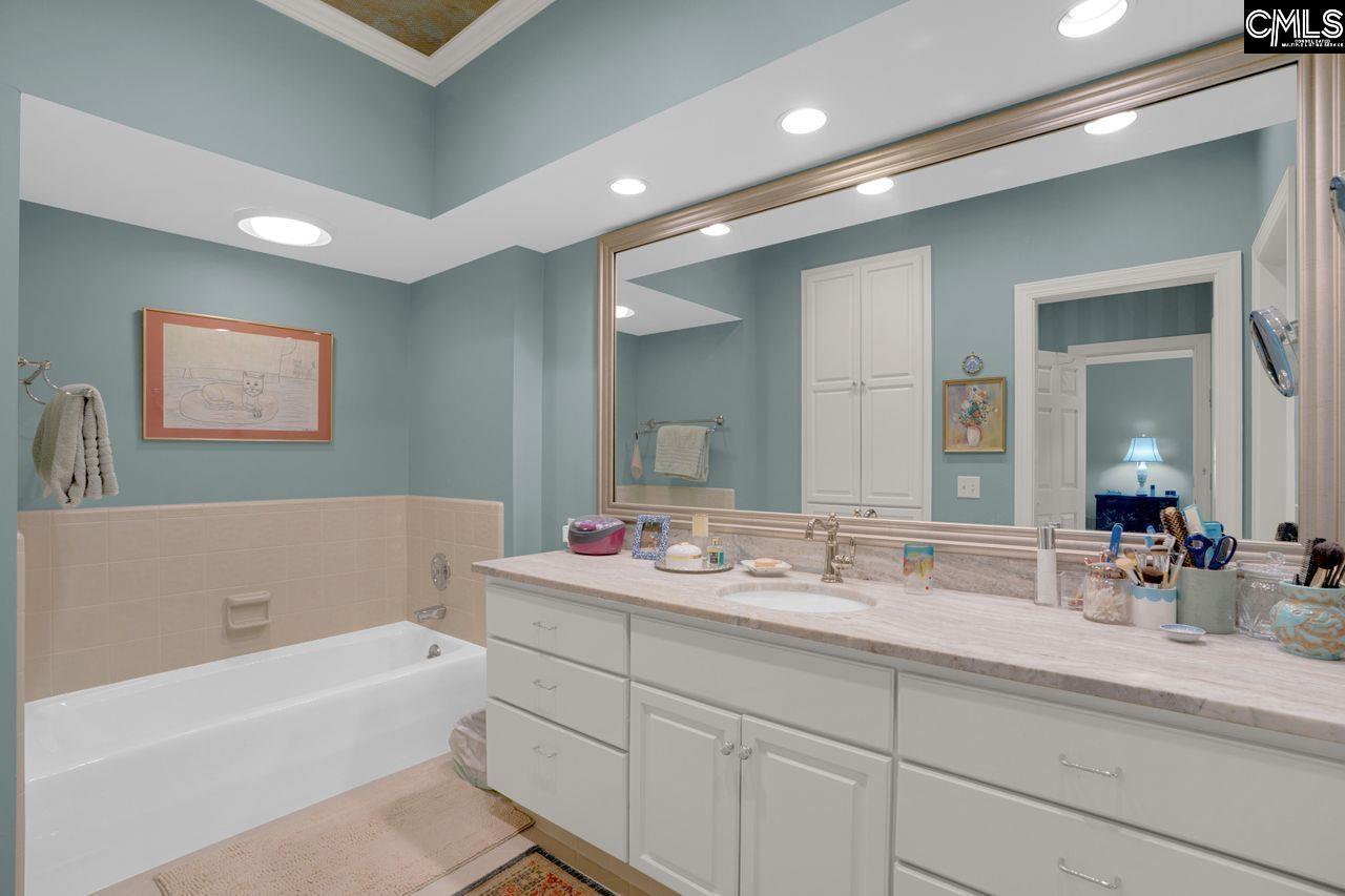 33 Lakeview Circle Columbia, SC 29206