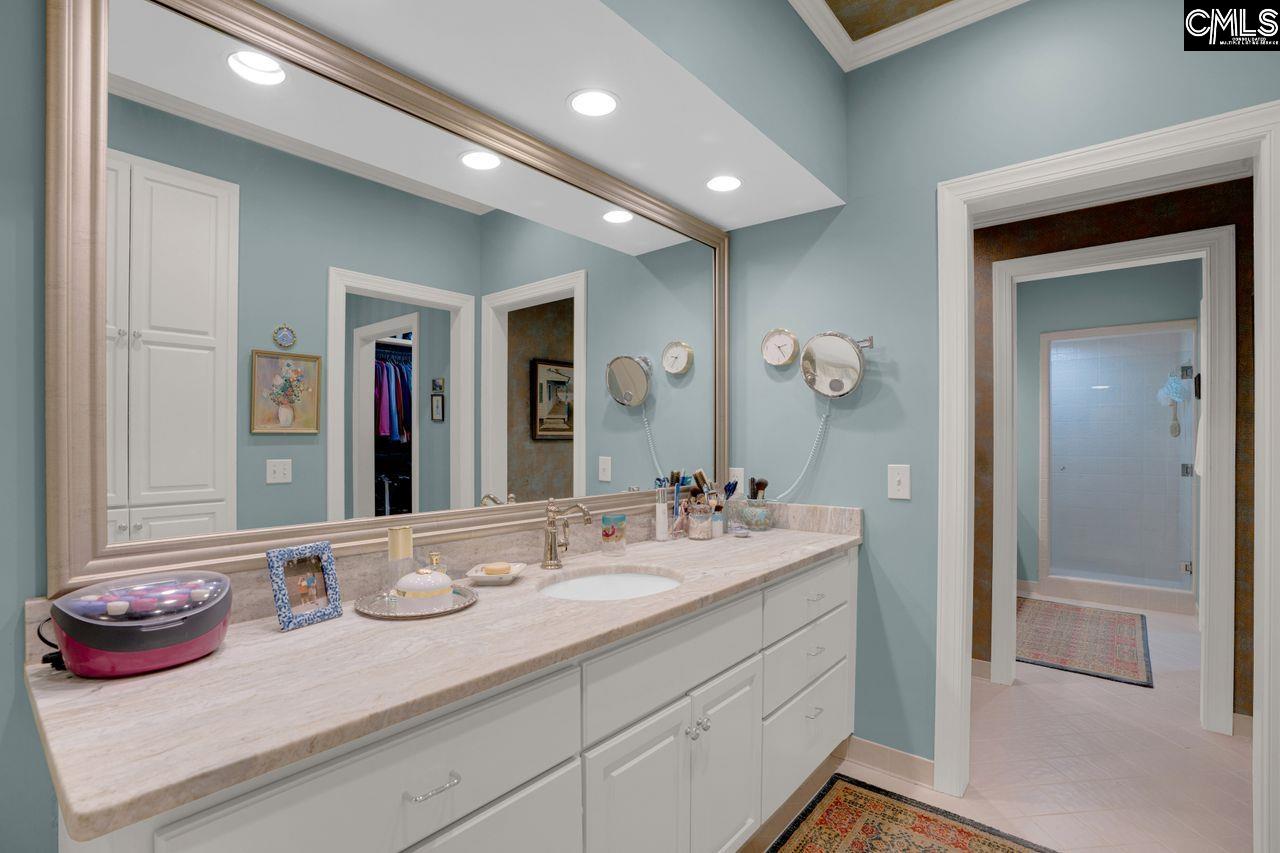 33 Lakeview Circle Columbia, SC 29206