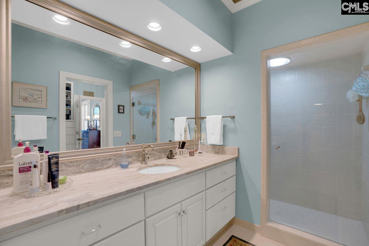33 Lakeview Circle Columbia, SC 29206