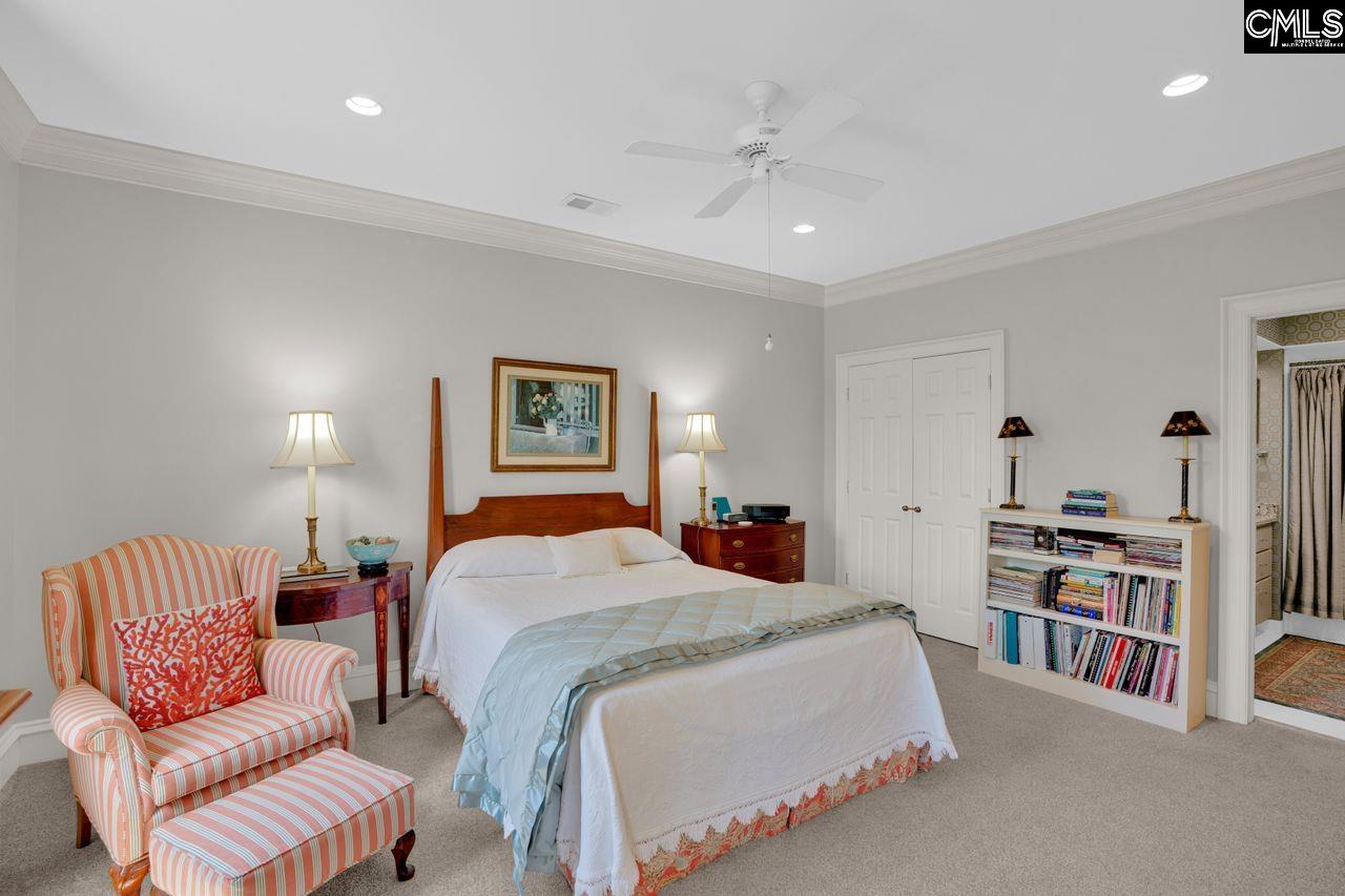 33 Lakeview Circle Columbia, SC 29206