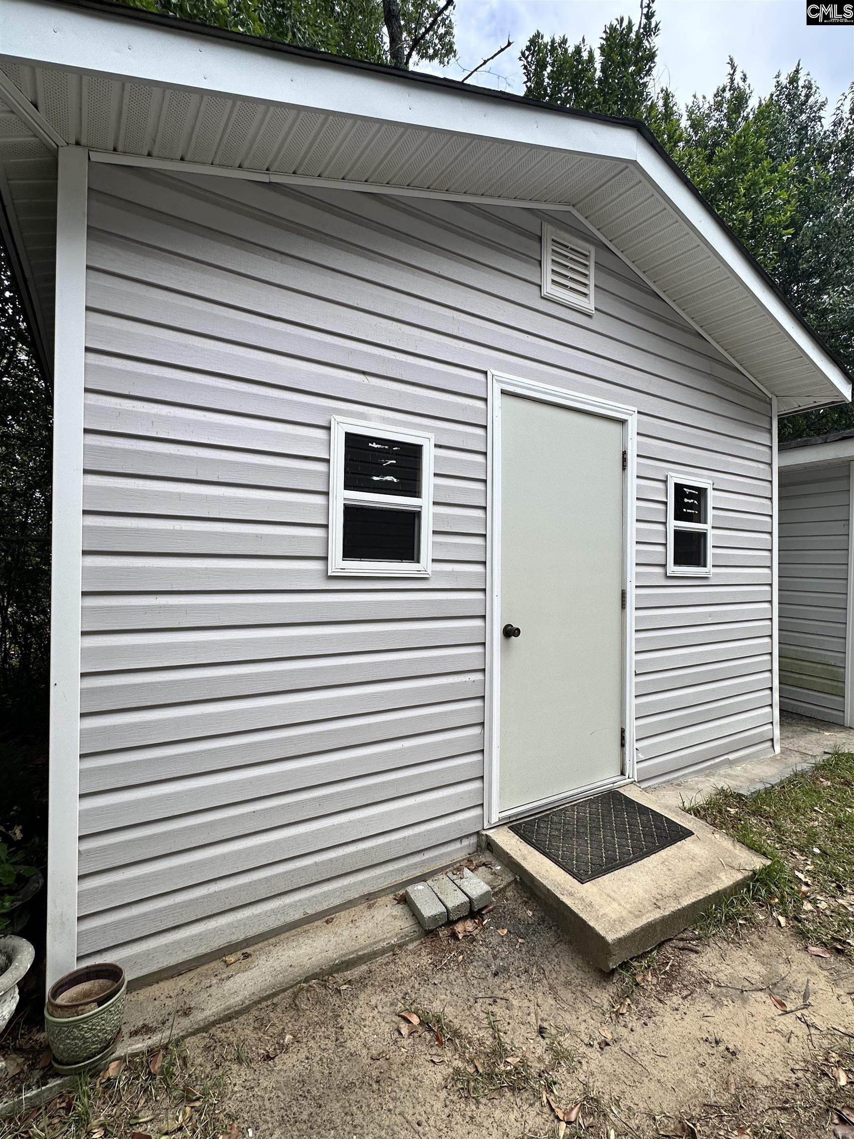 476 Brooks Avenue West Columbia, SC 29169