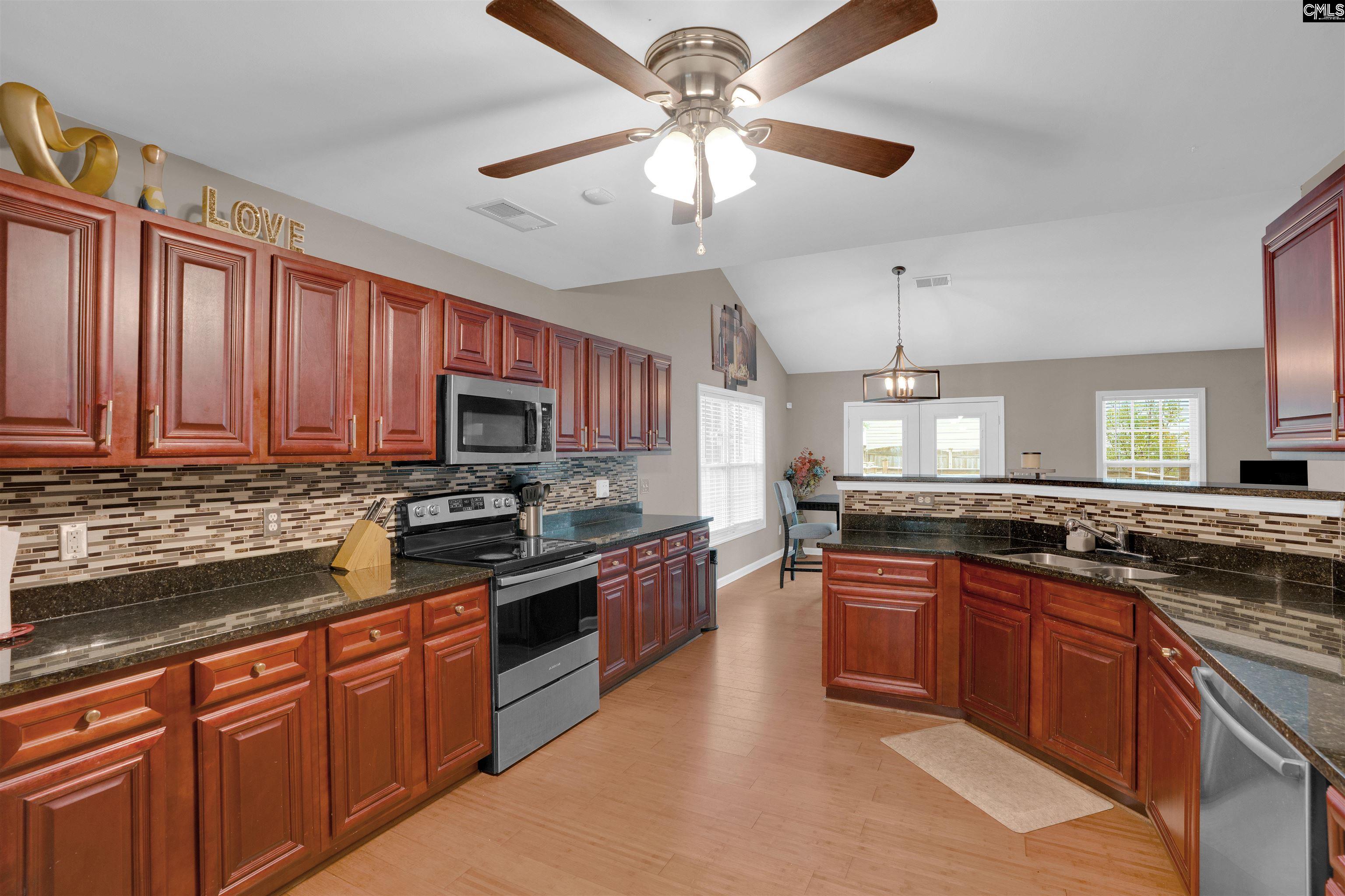 946 Farnsworth Drive Hopkins, SC 29061