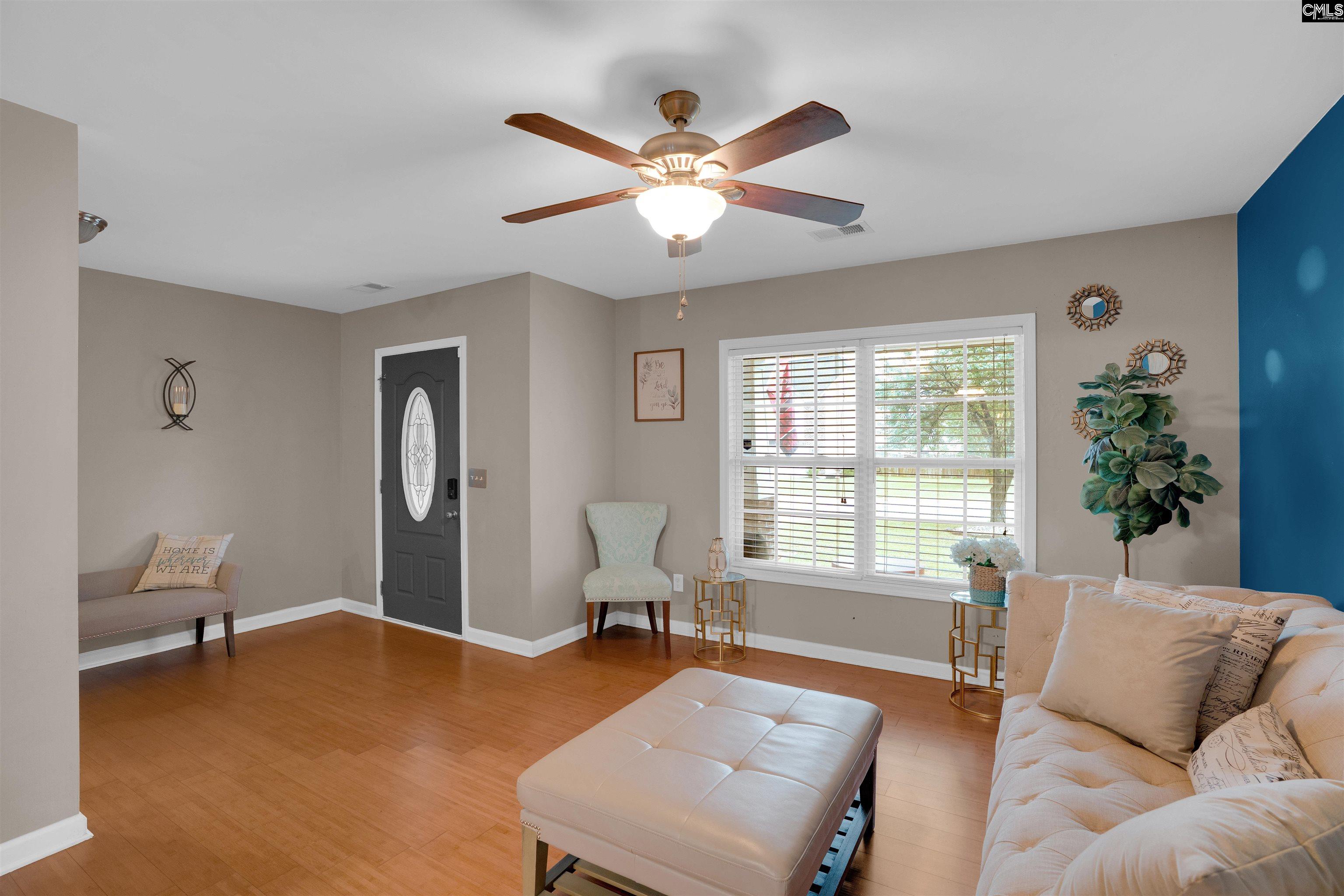 946 Farnsworth Drive Hopkins, SC 29061