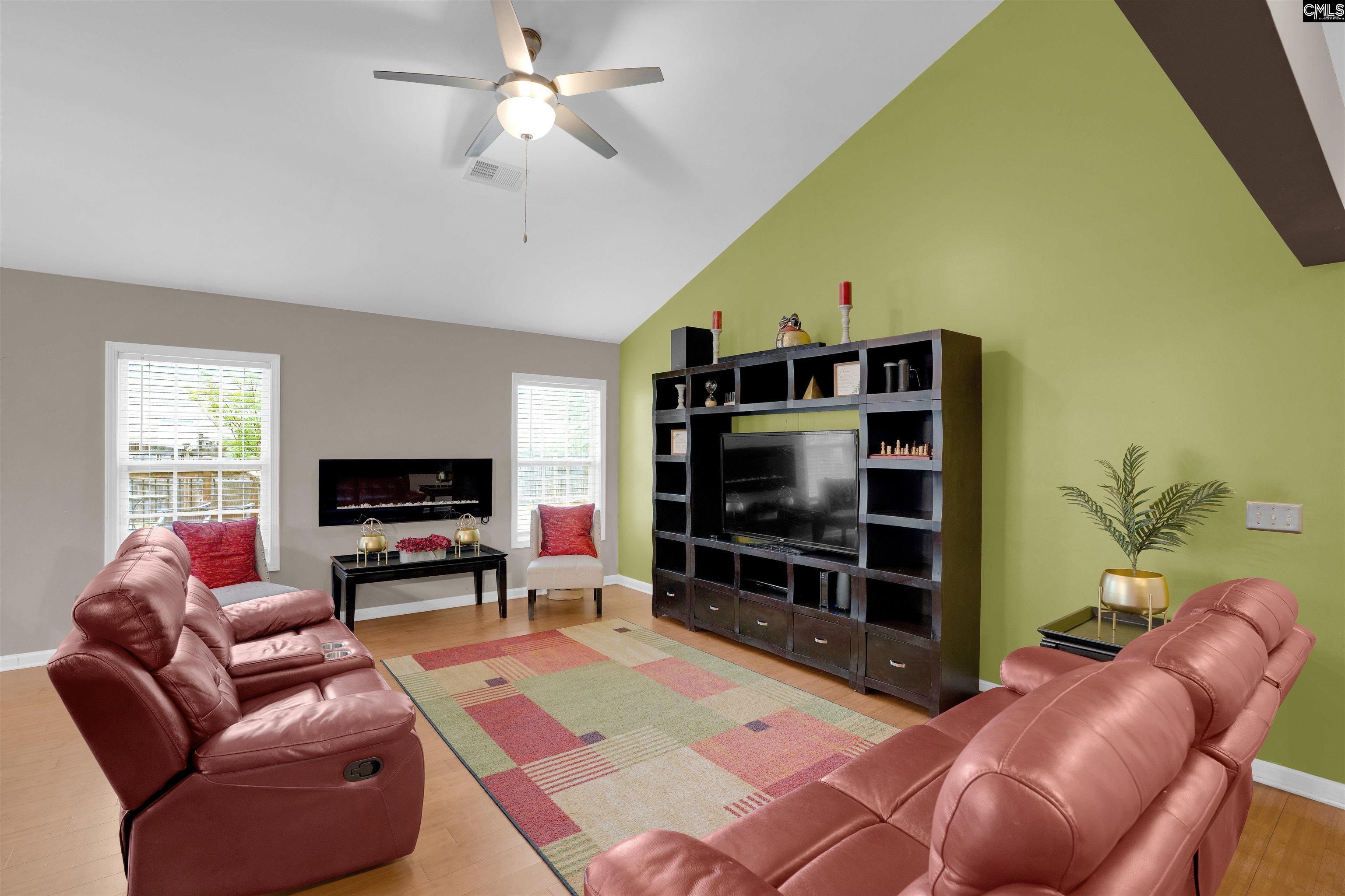 946 Farnsworth Drive Hopkins, SC 29061