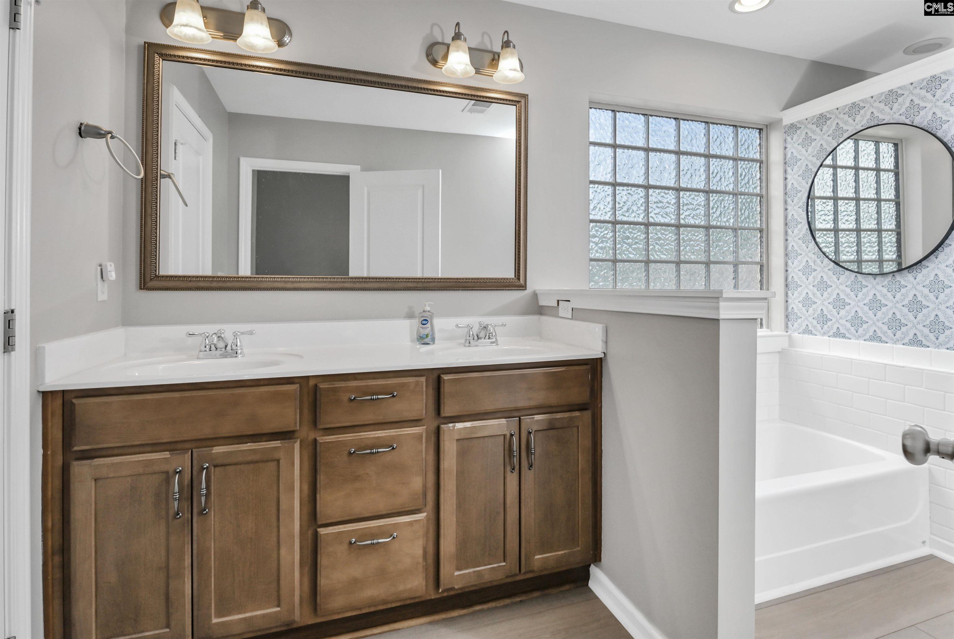 180 Rossmore Drive Cayce, SC 29033