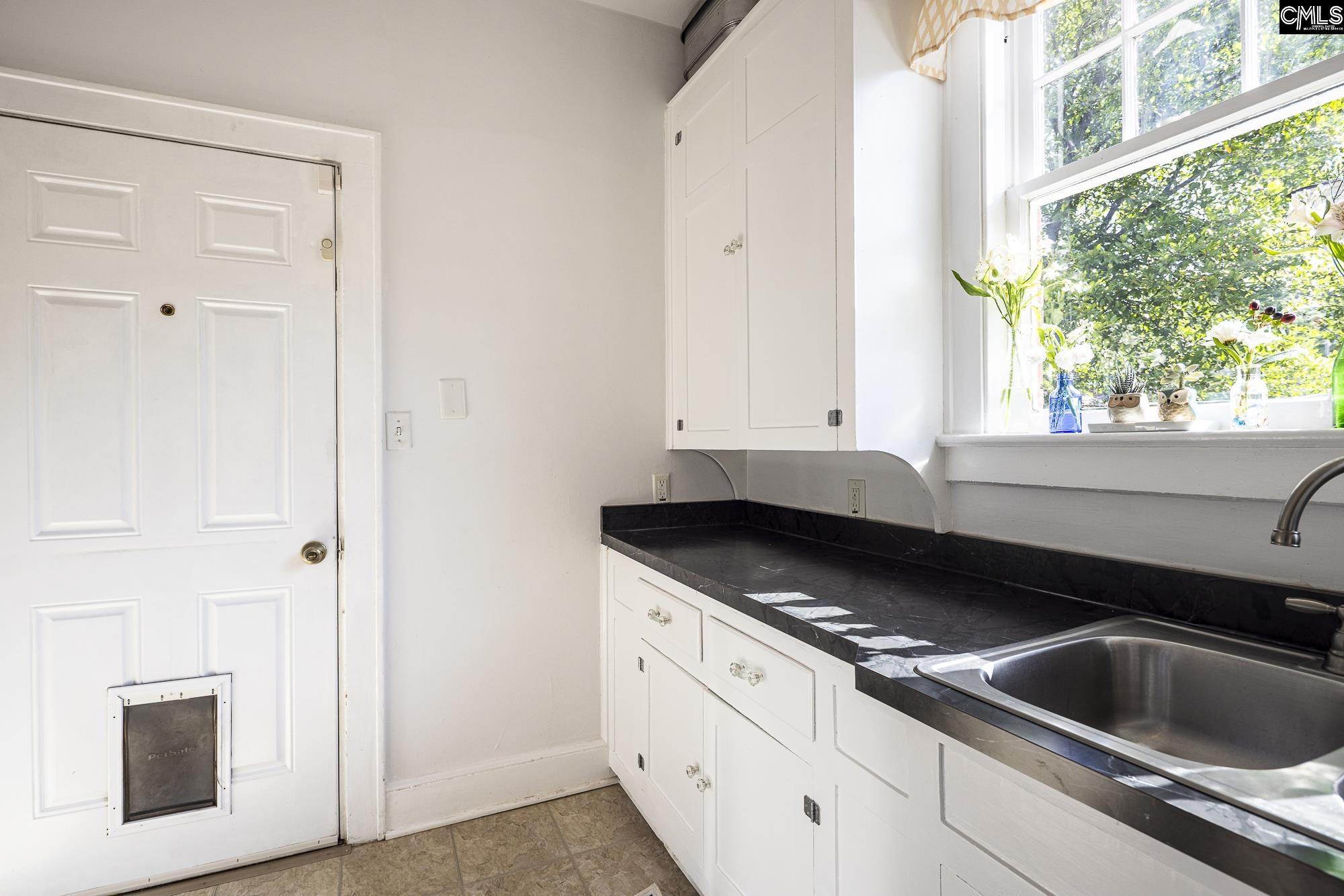 2215 Washington Street Columbia, SC 29204