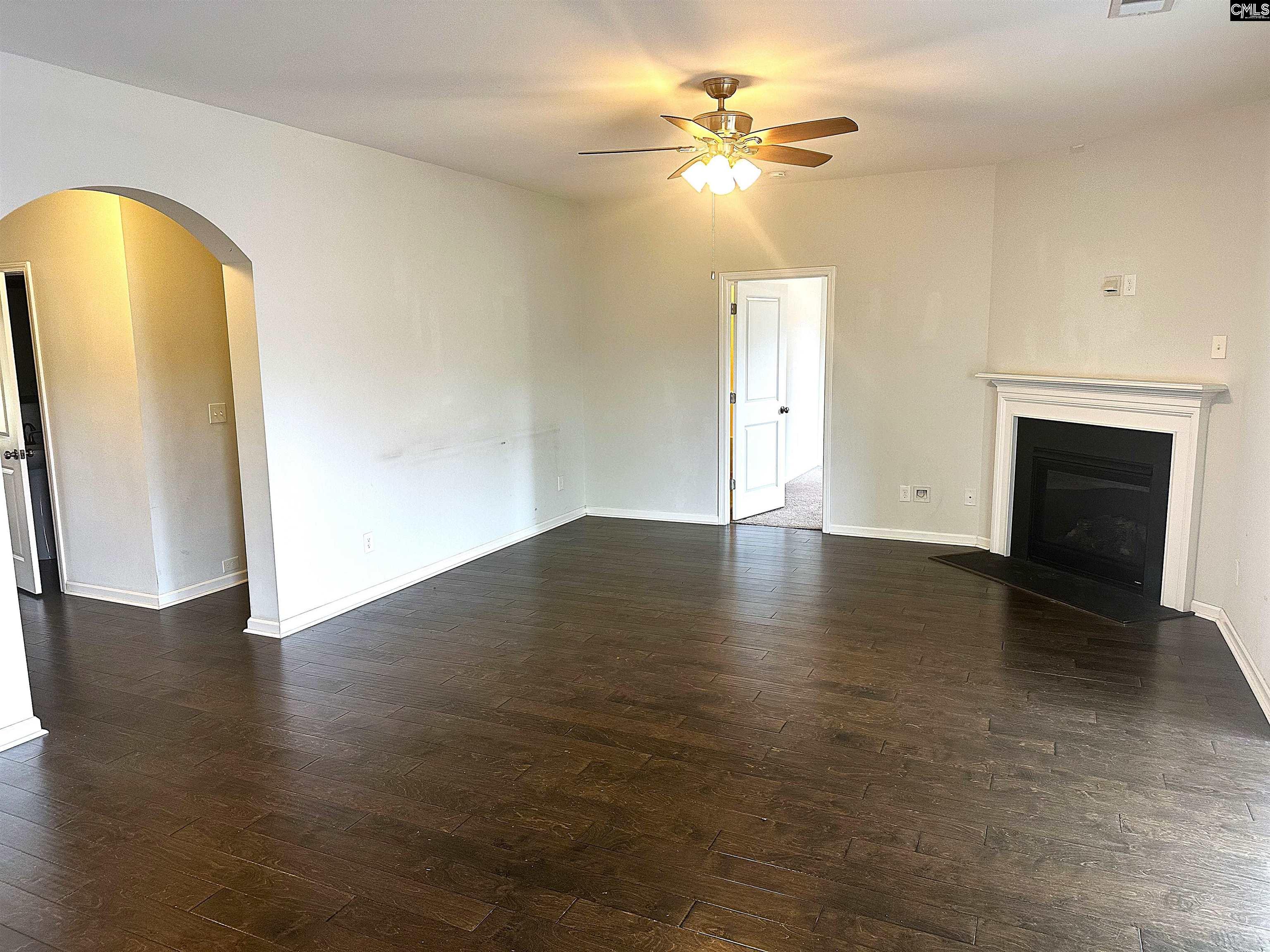 412 Maria Posada Chapin, SC 29036