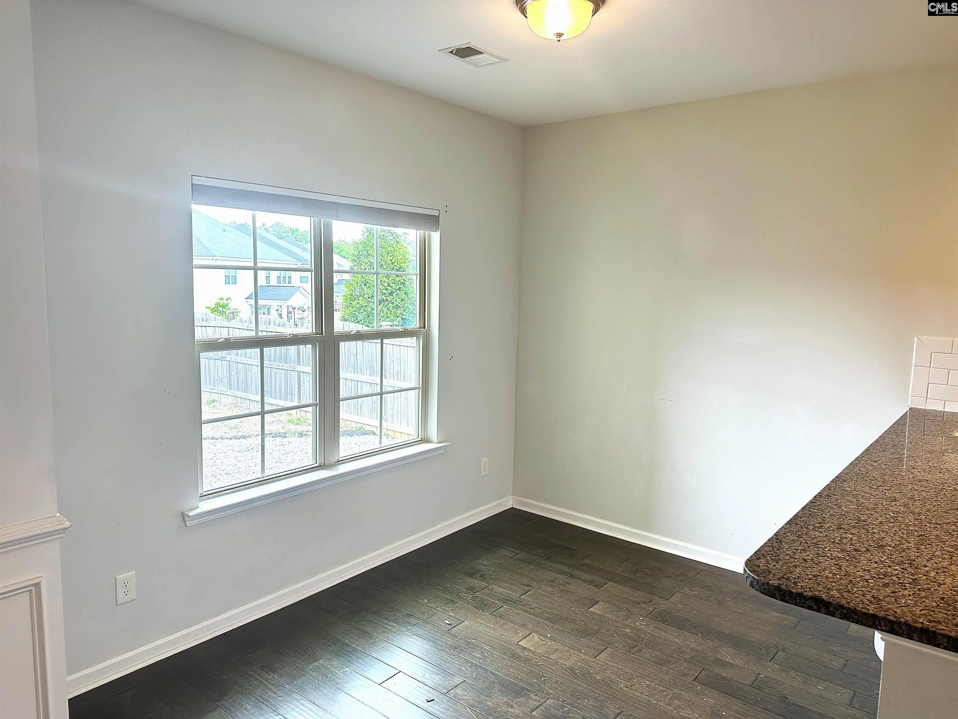 412 Maria Posada Chapin, SC 29036