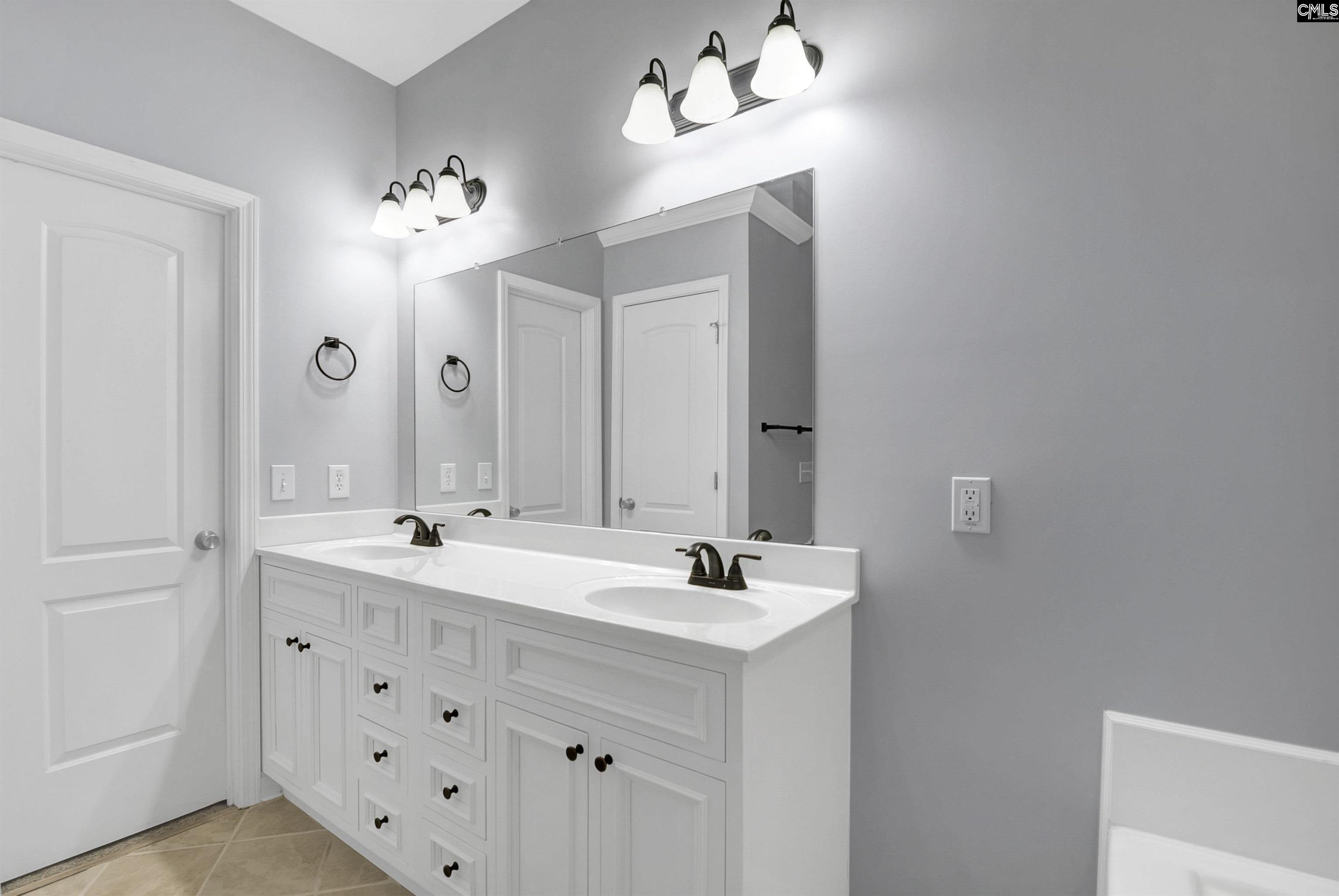 28 Heatherwood Drive Lugoff, SC 29078