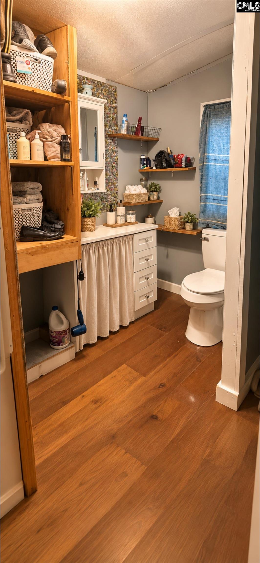 187 Ellexlee Road Santee, SC 29142