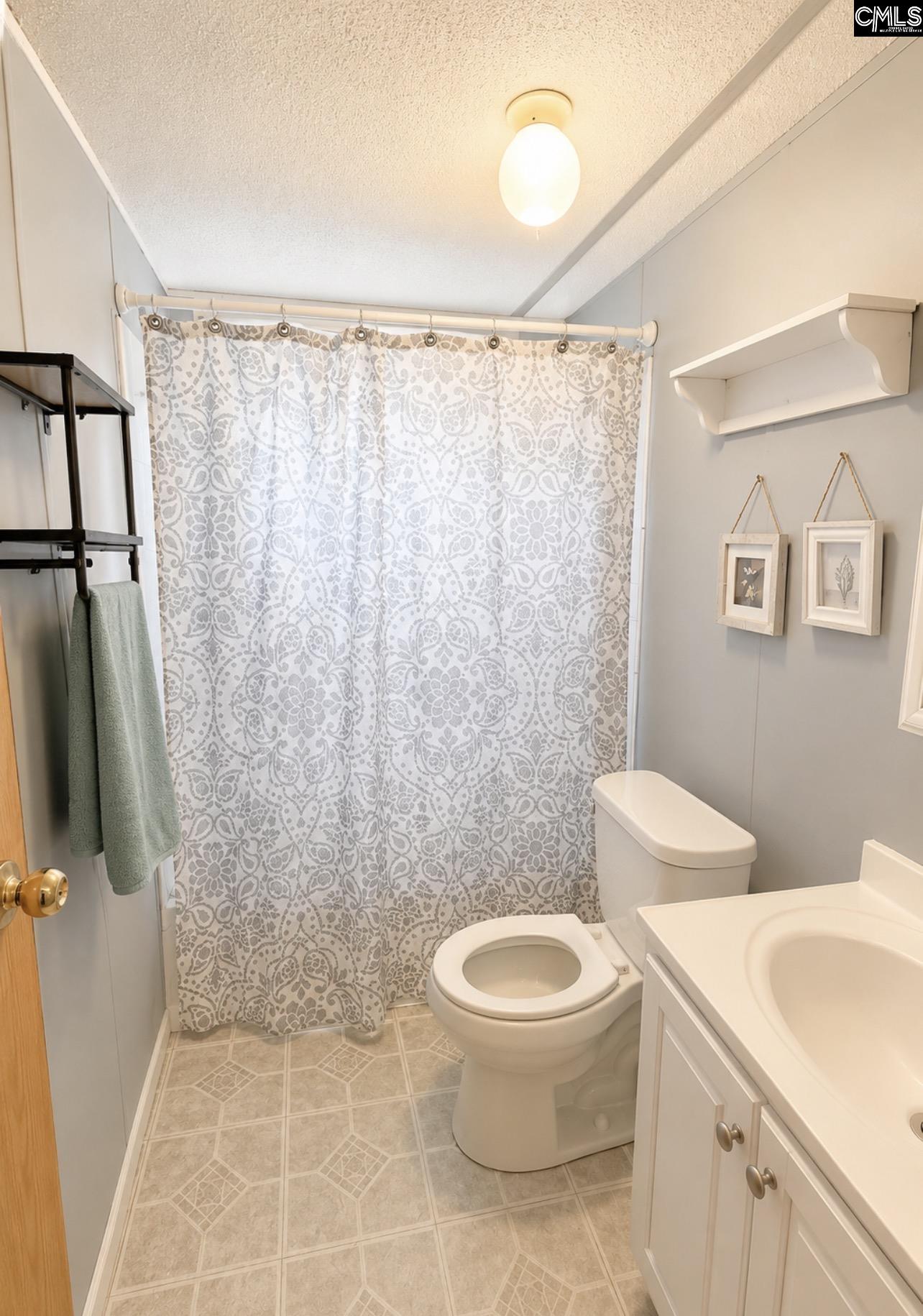 187 Ellexlee Road Santee, SC 29142