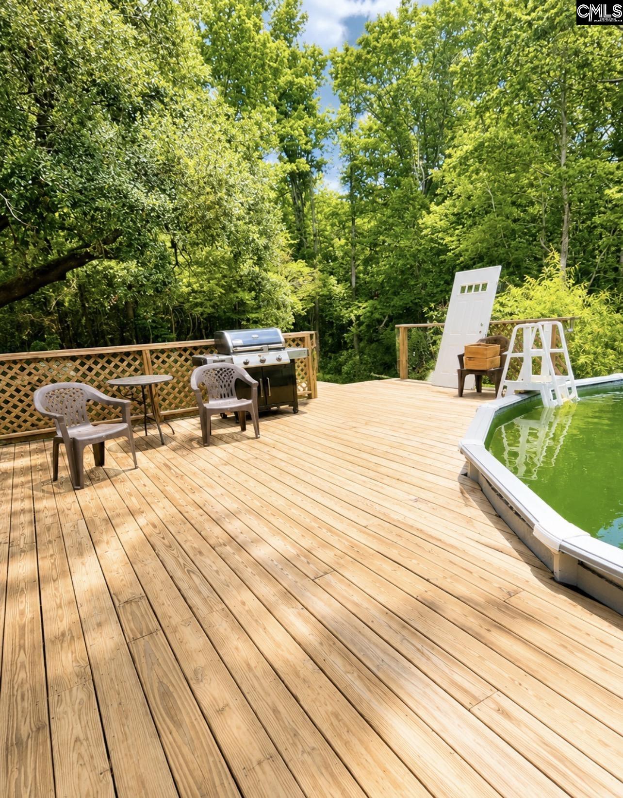 187 Ellexlee Road Santee, SC 29142