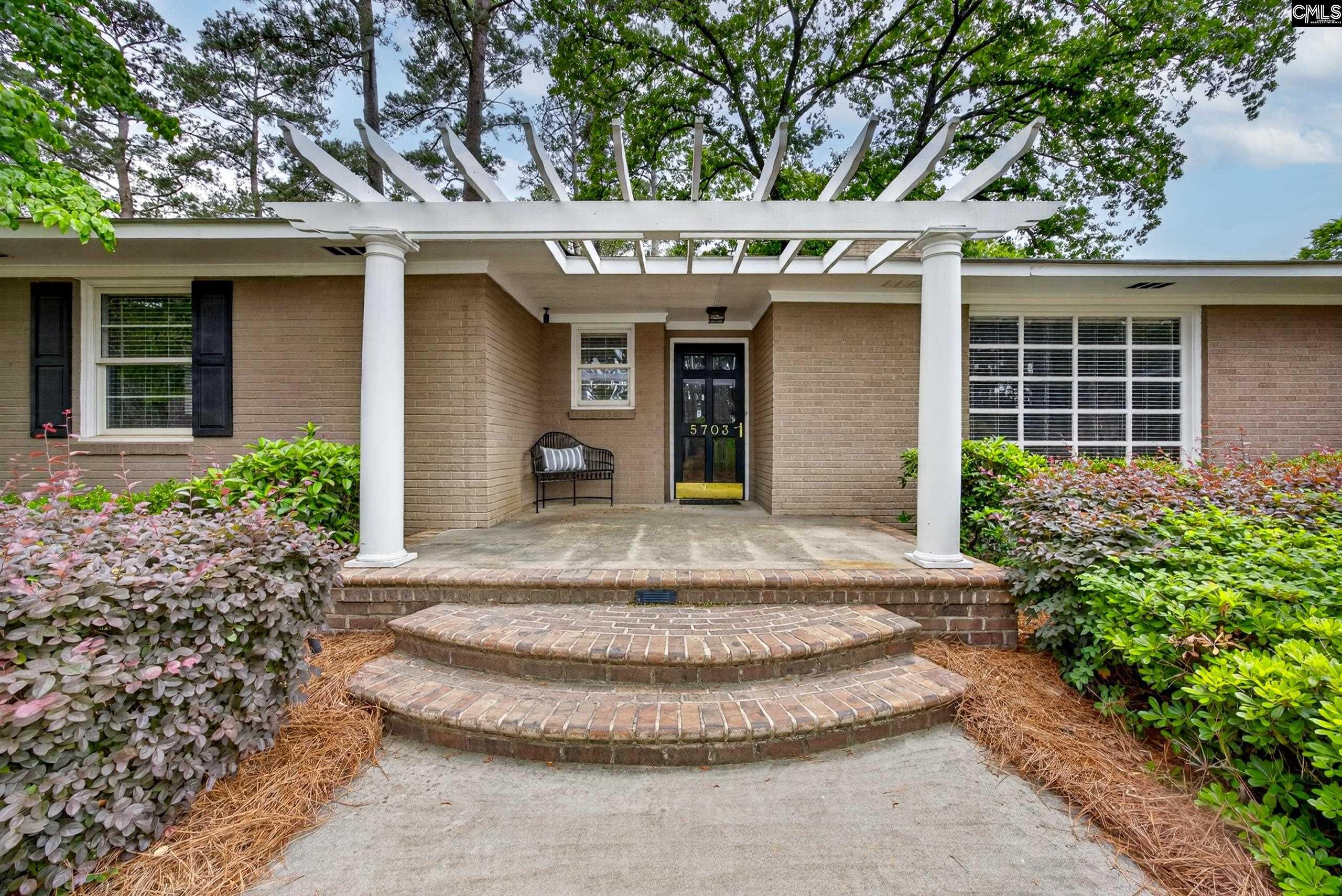 5703 Ravenwood Road Columbia, SC 29206-1557