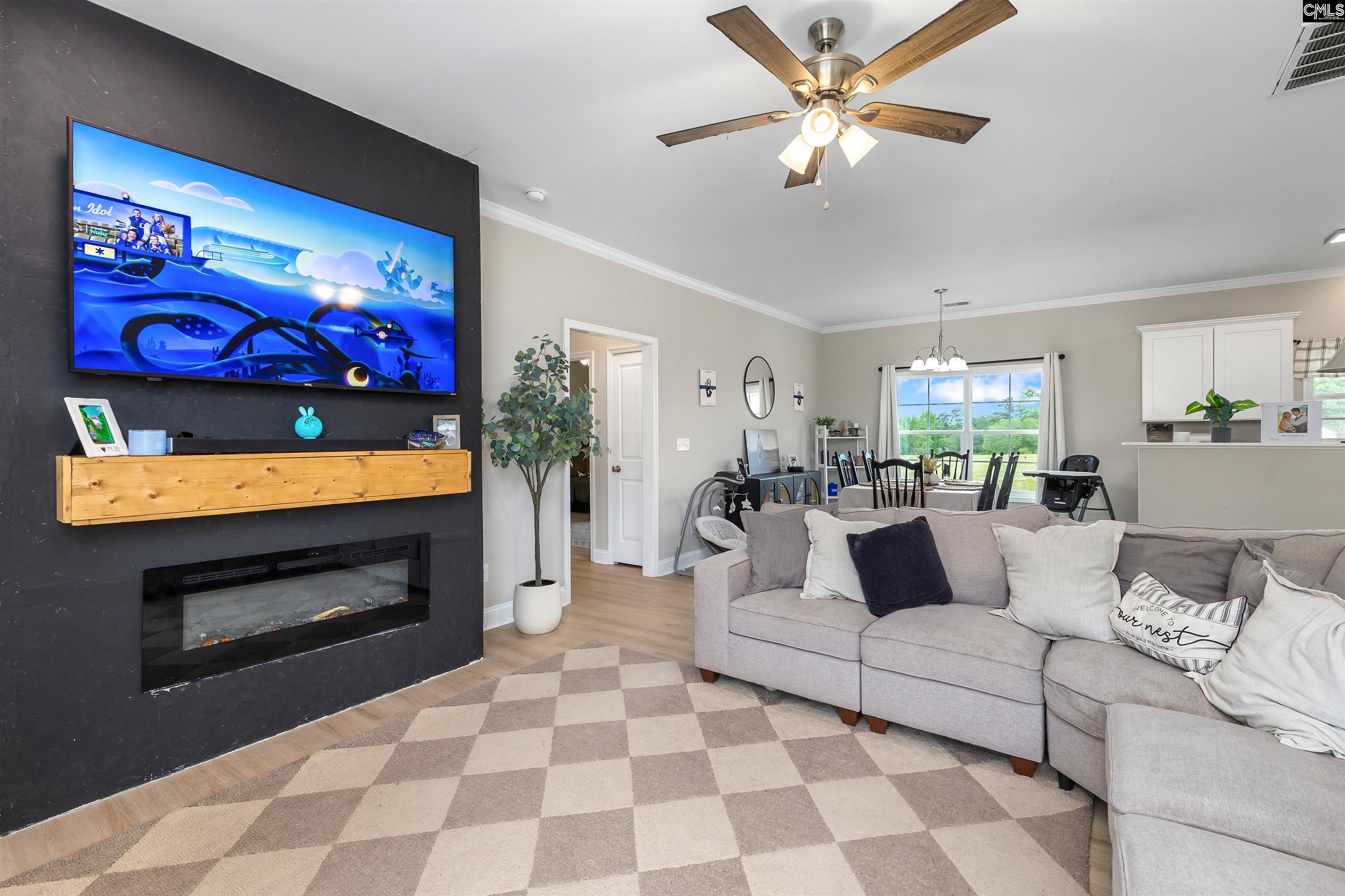 43 Sparrow Road Lugoff, SC 29078