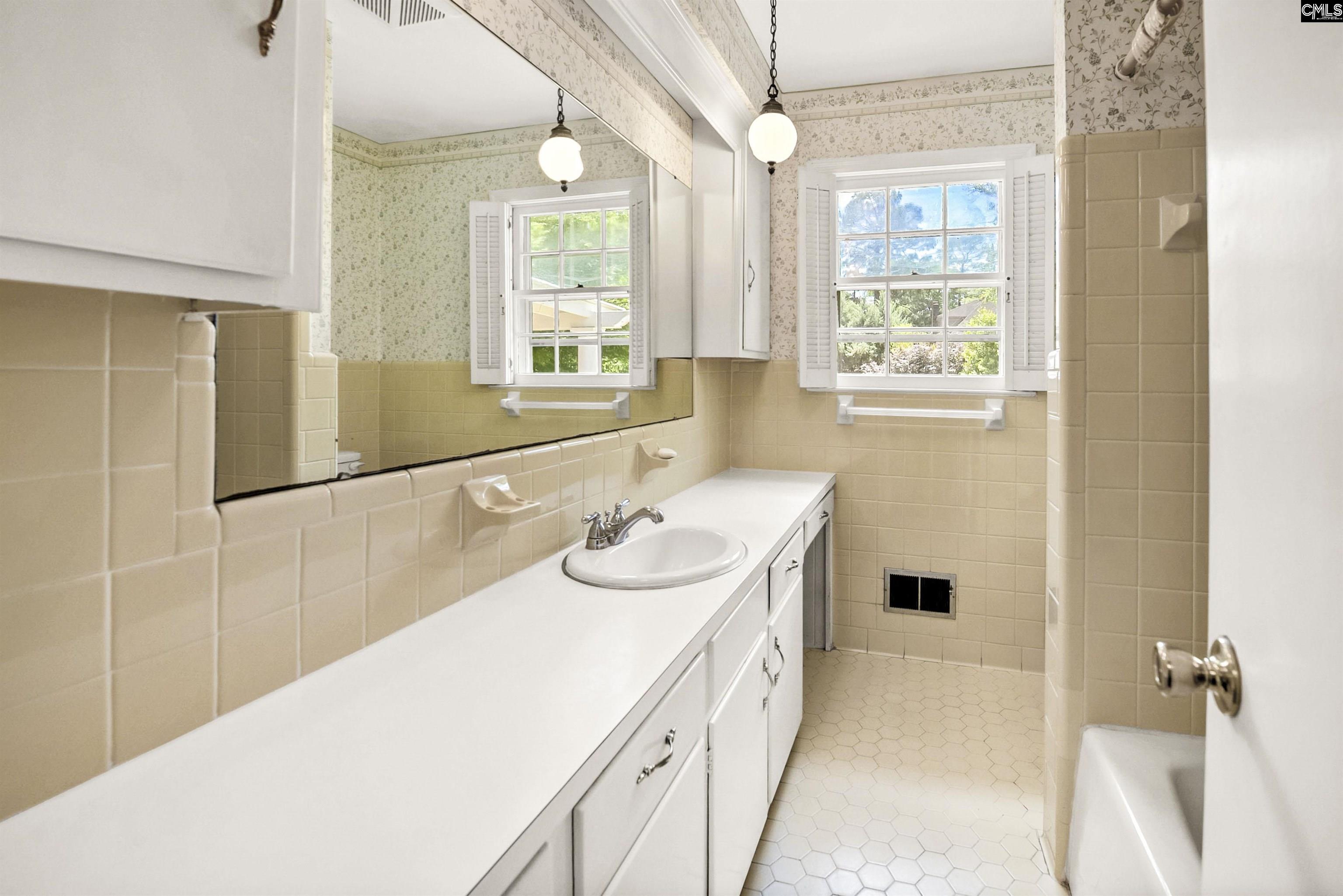 1301 Sand Oak Drive Lugoff, SC 29078