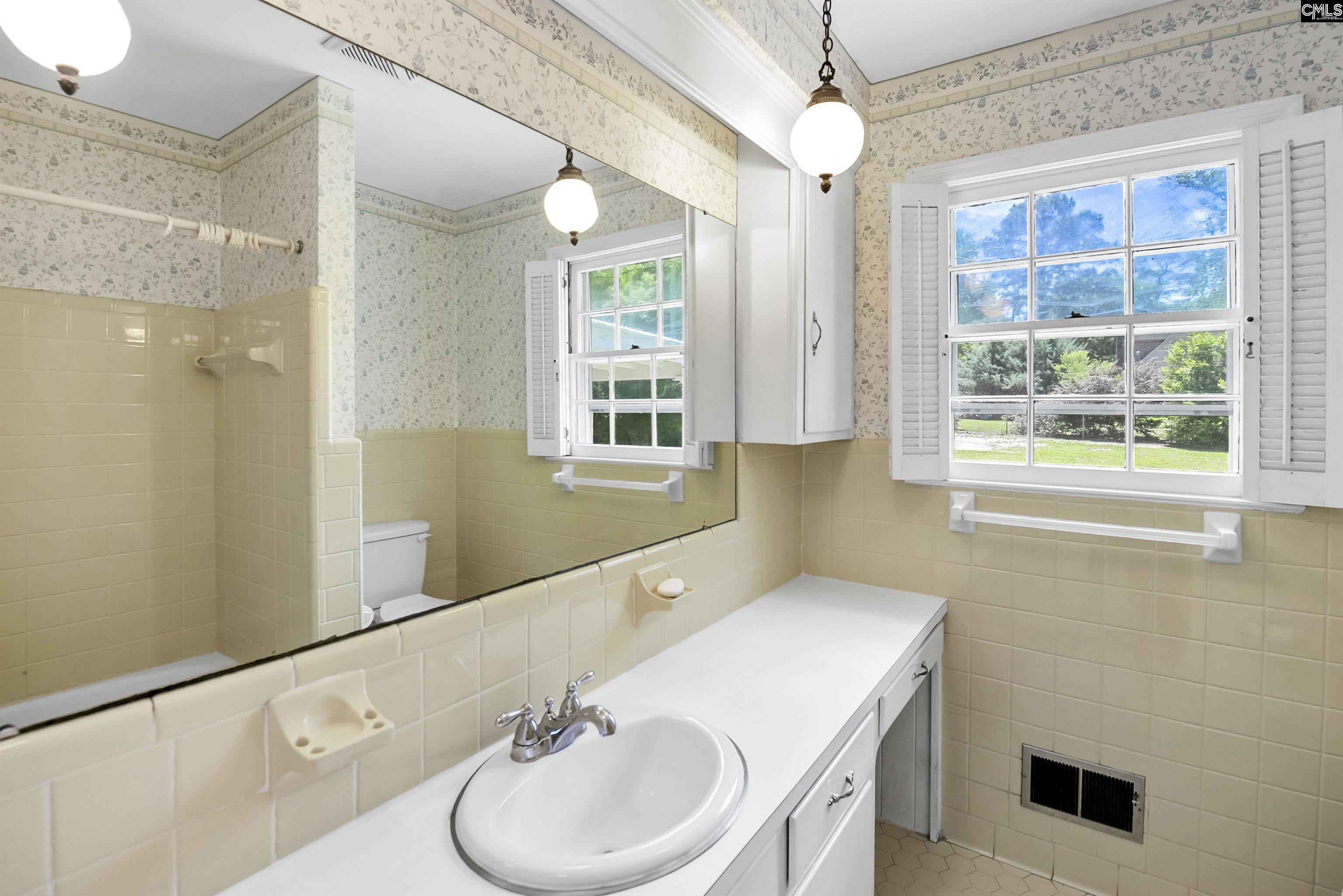 1301 Sand Oak Drive Lugoff, SC 29078