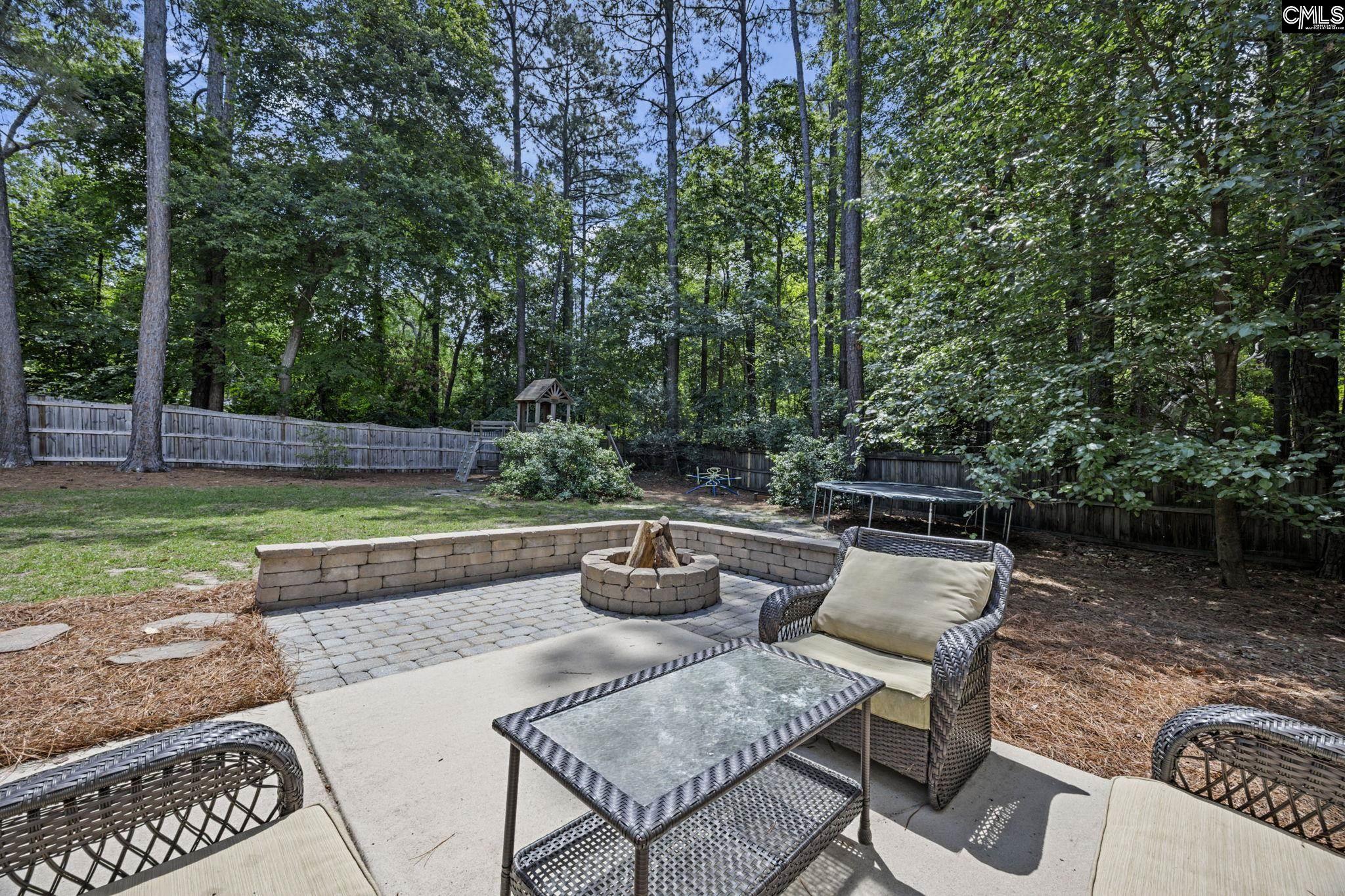 12 W Canterbury Court