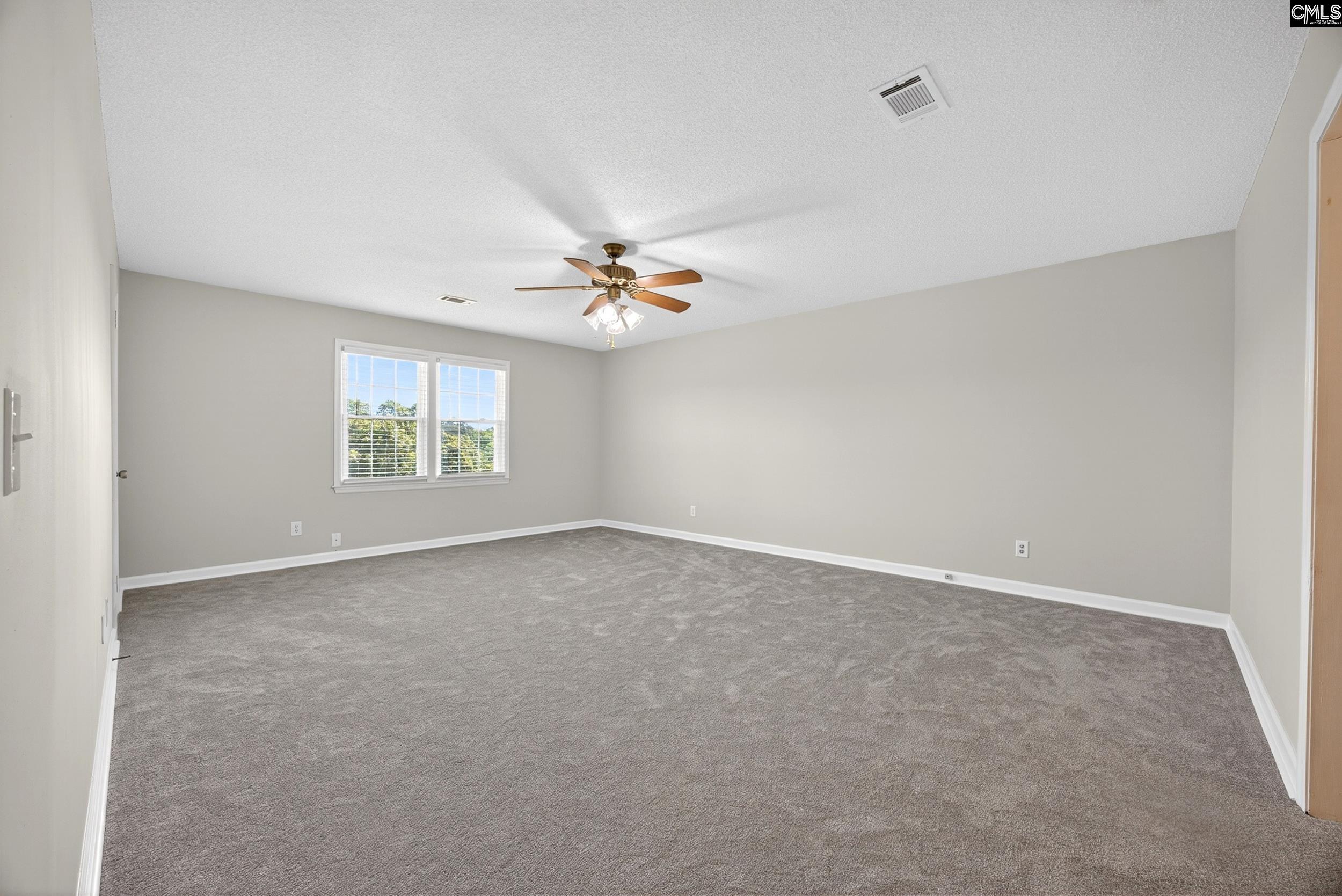 1233 S Fredericksburg Drive Lugoff, SC 29078