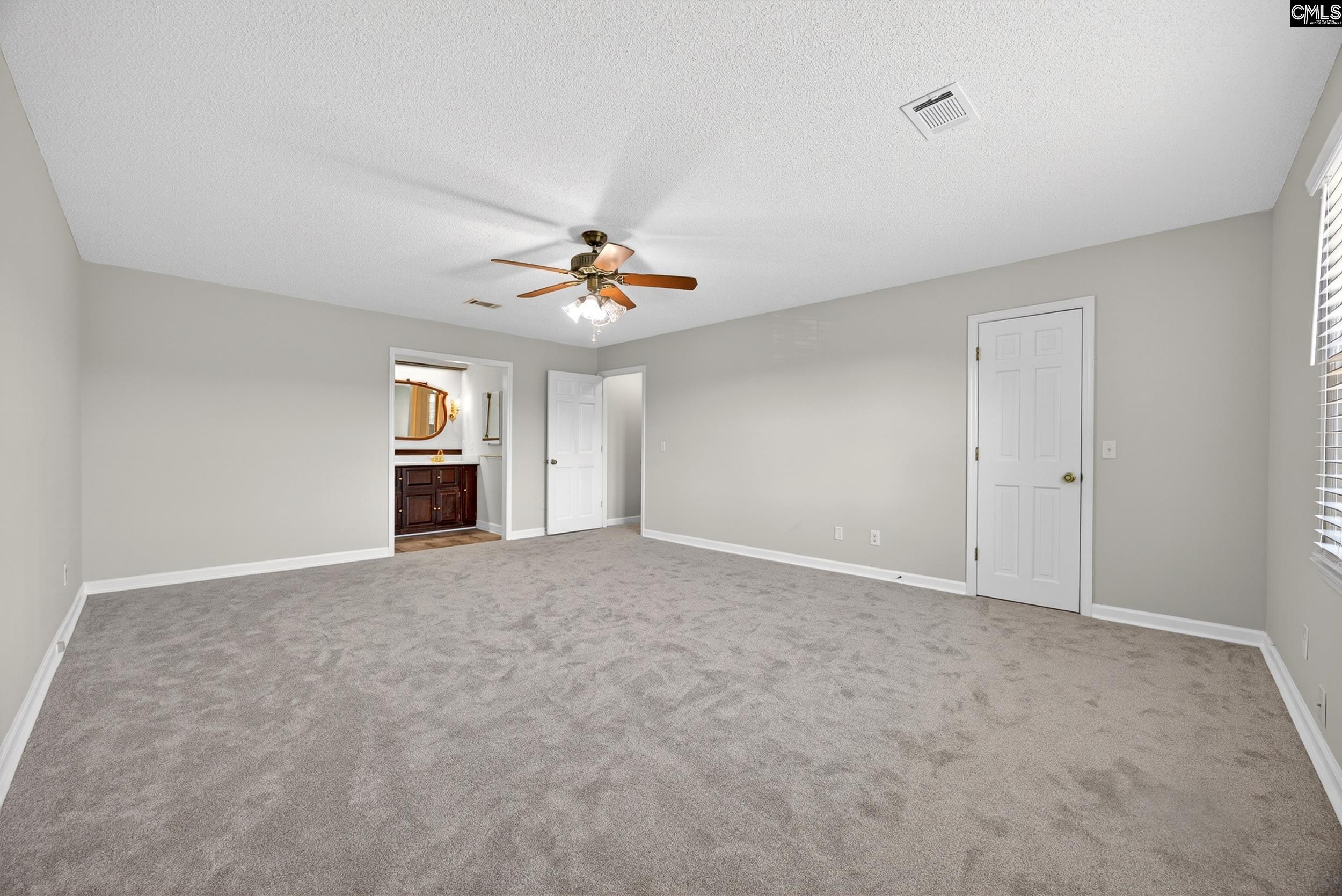 1233 S Fredericksburg Drive Lugoff, SC 29078