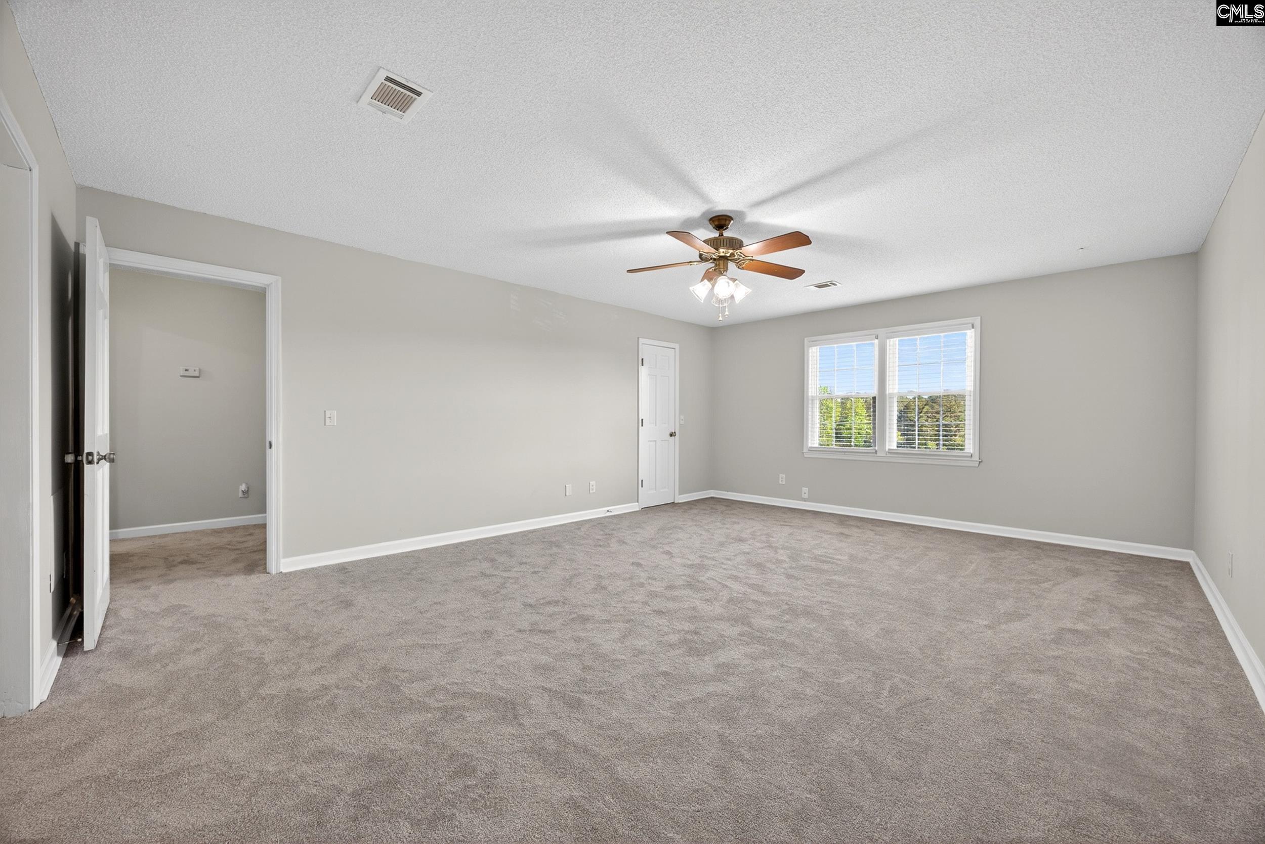 1233 S Fredericksburg Drive Lugoff, SC 29078