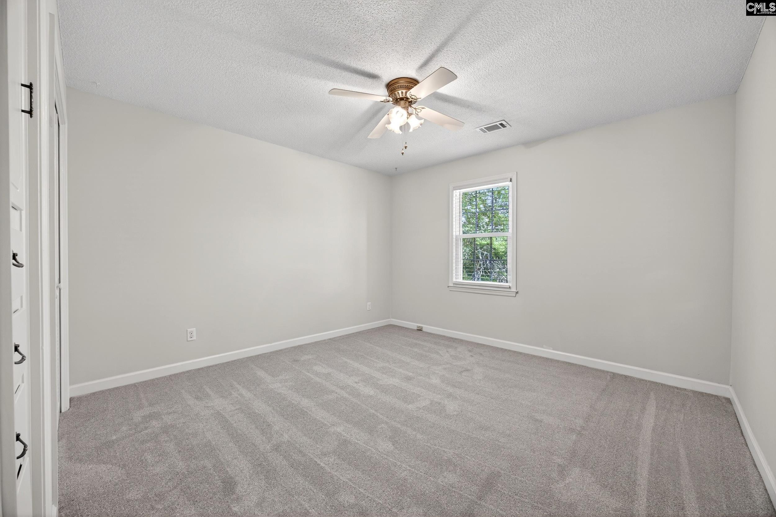 1233 S Fredericksburg Drive Lugoff, SC 29078