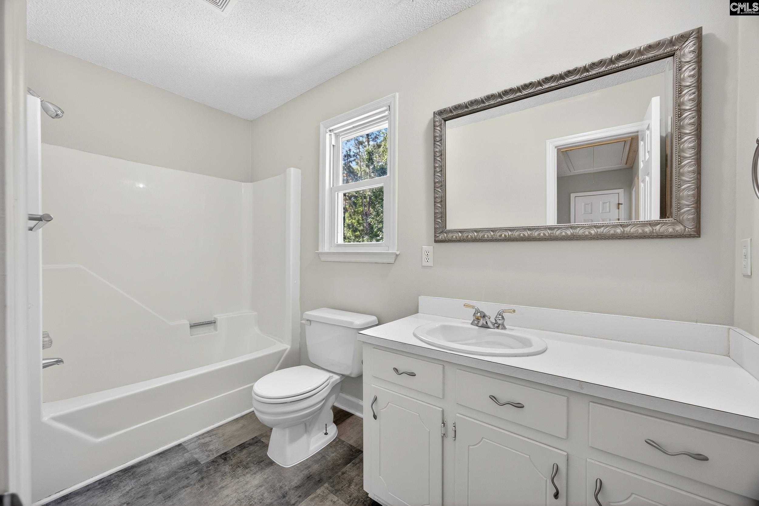 1233 S Fredericksburg Drive Lugoff, SC 29078
