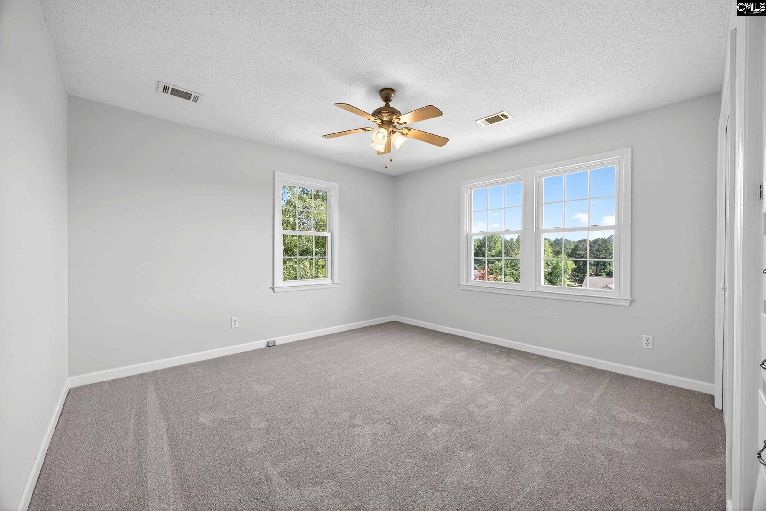 1233 S Fredericksburg Drive Lugoff, SC 29078