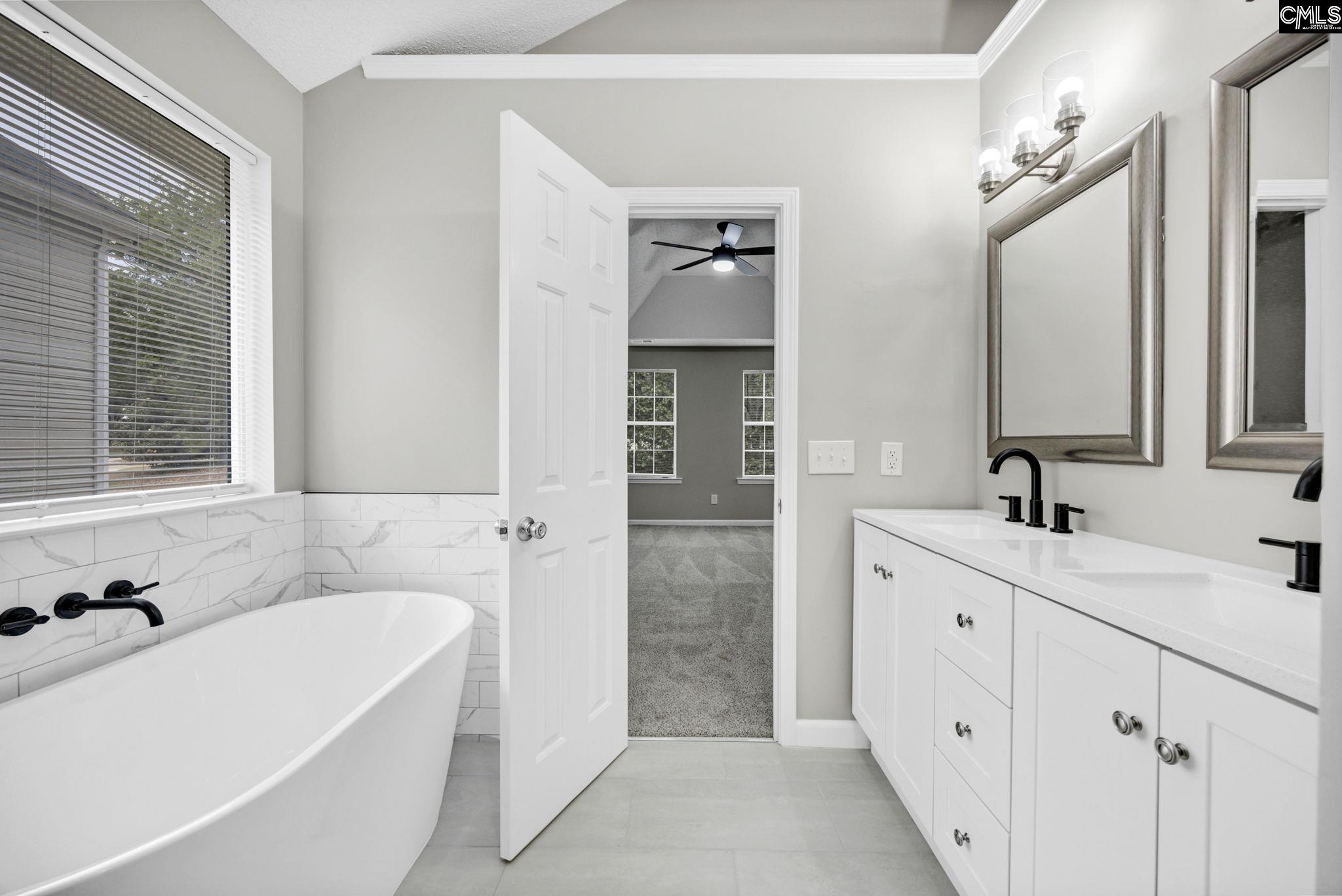 104 Pond Oak Lane Columbia, SC 29212