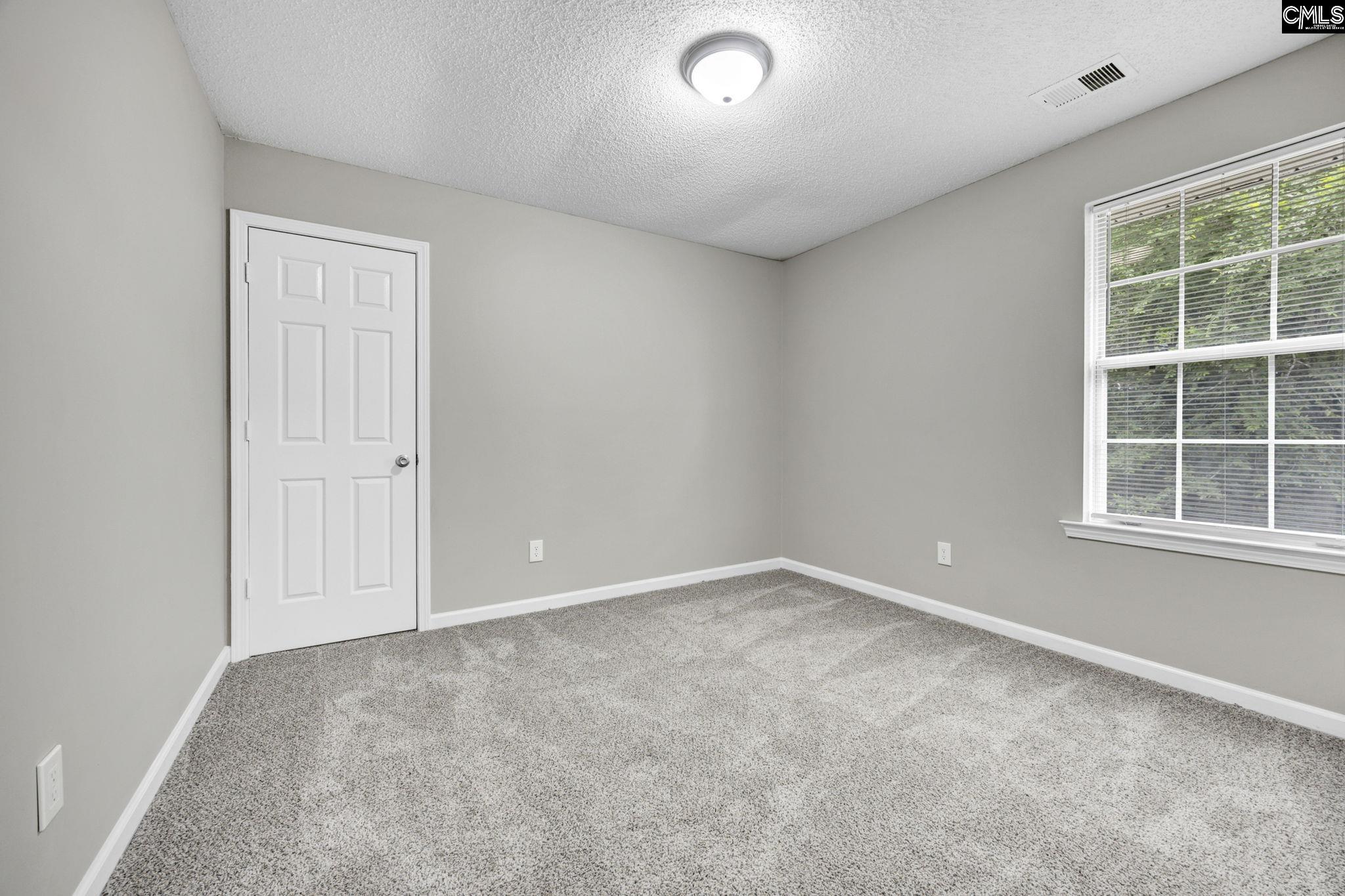 104 Pond Oak Lane Columbia, SC 29212