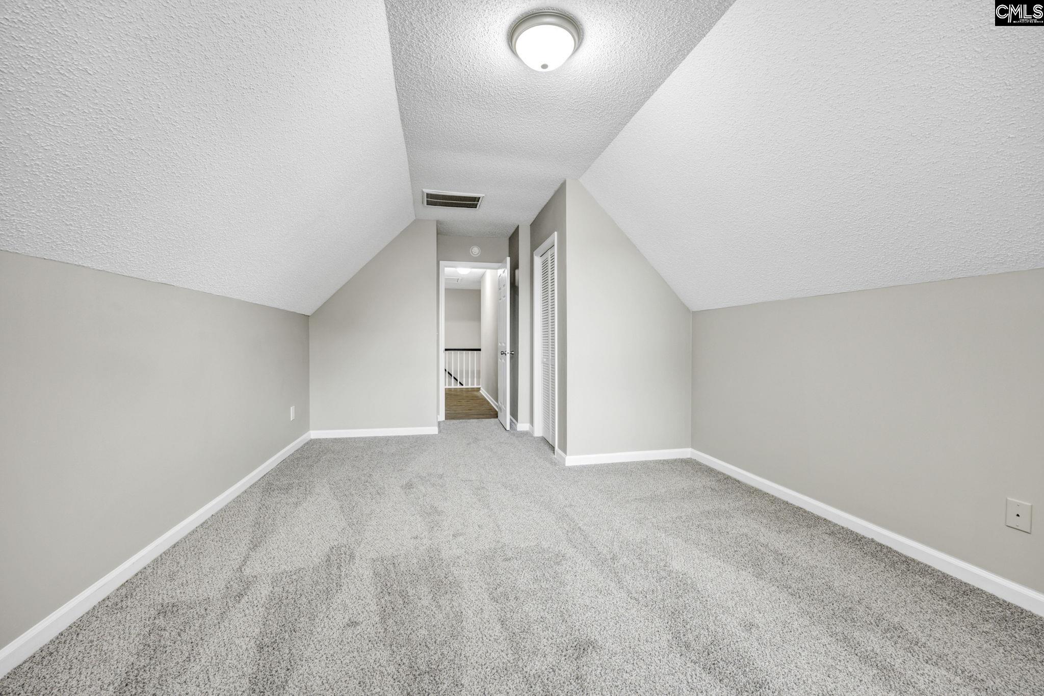 104 Pond Oak Lane Columbia, SC 29212