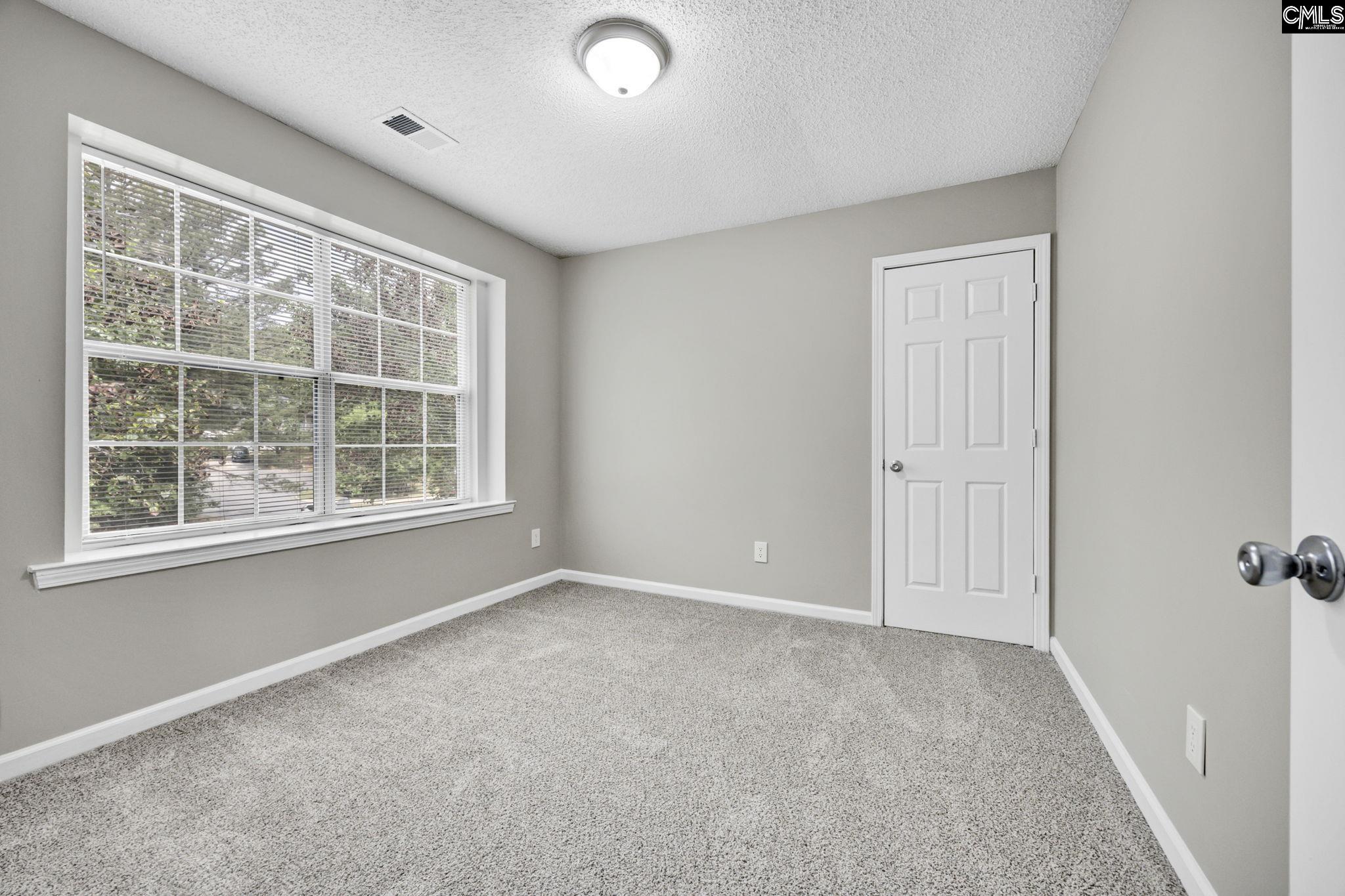 104 Pond Oak Lane Columbia, SC 29212