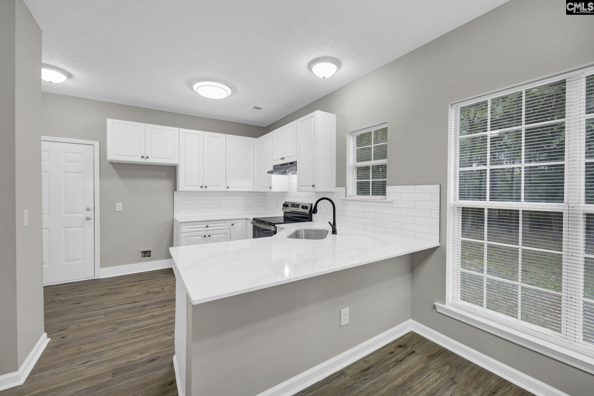 104 Pond Oak Lane Columbia, SC 29212