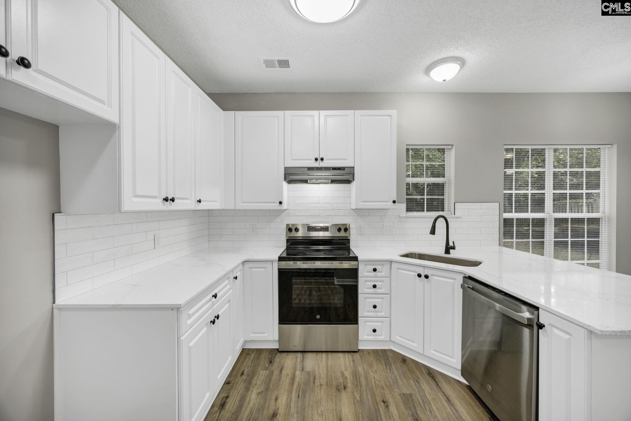 104 Pond Oak Lane Columbia, SC 29212