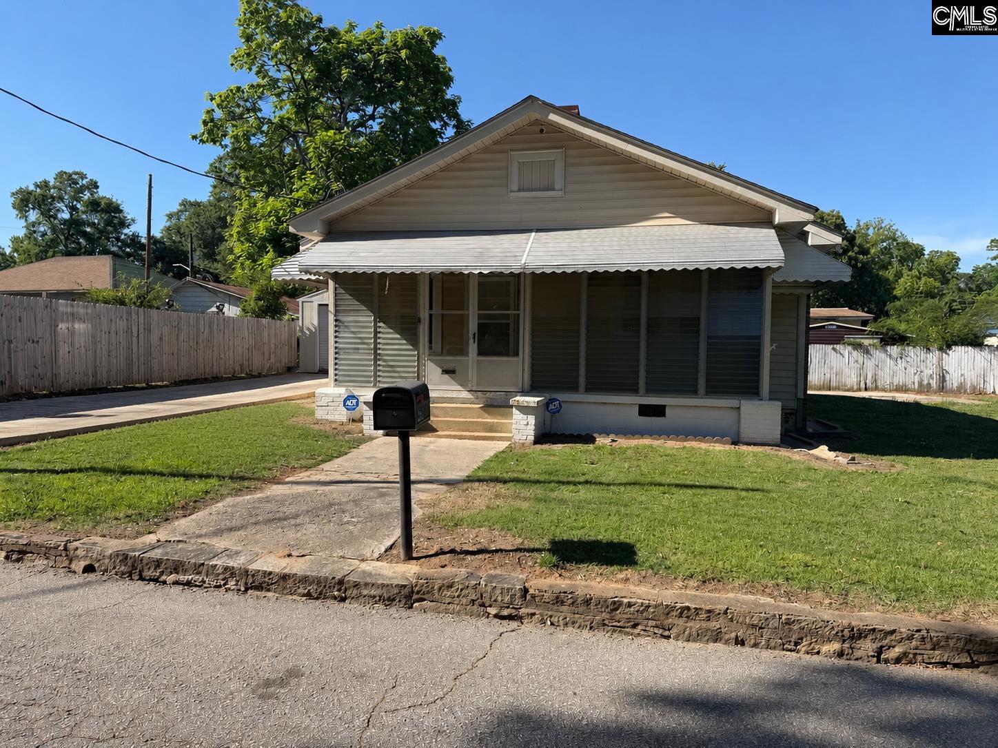 2012 Charles St Newberry, SC 29108