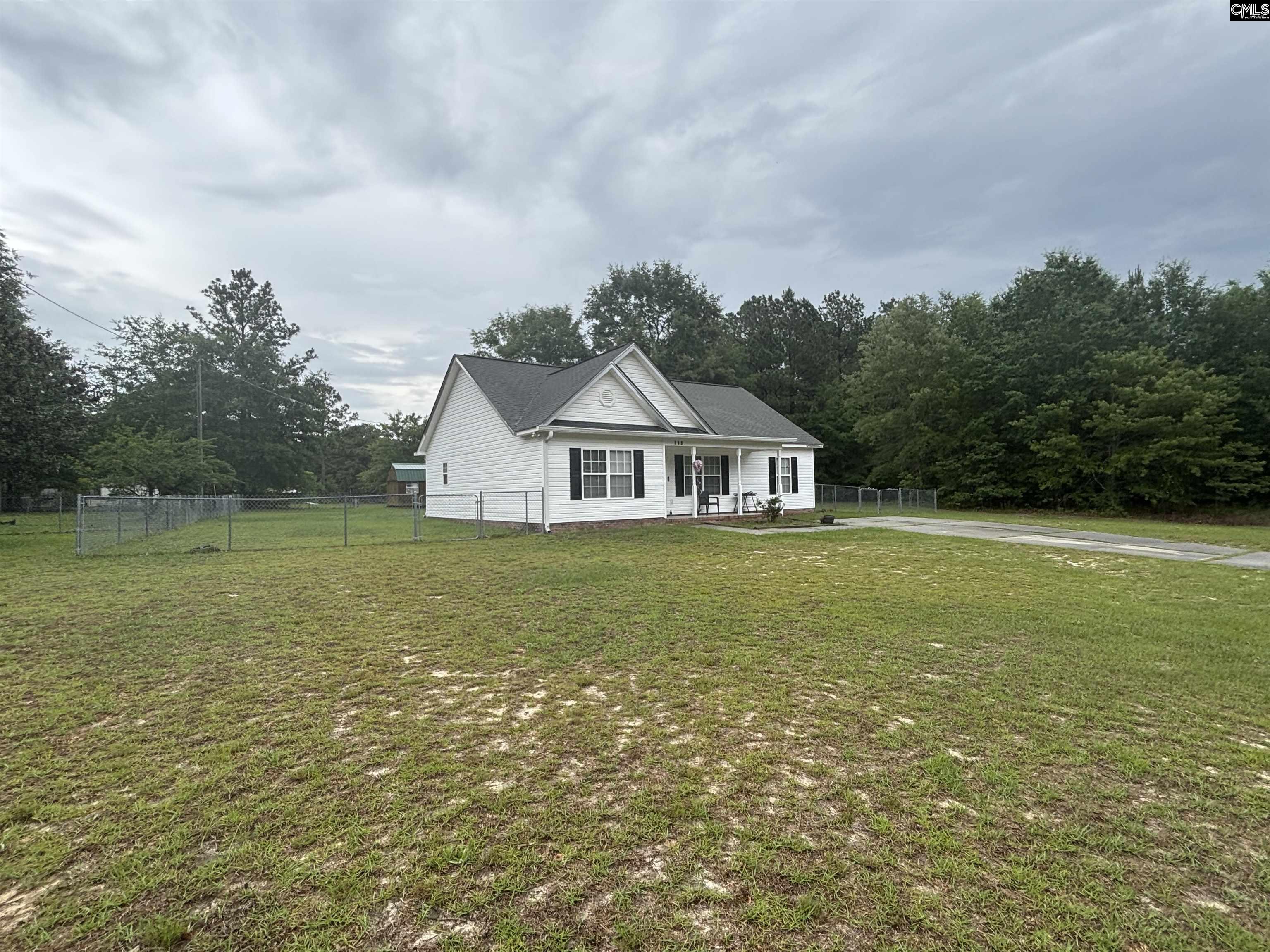 548 Eskie Dixon Road Elgin, SC 29045
