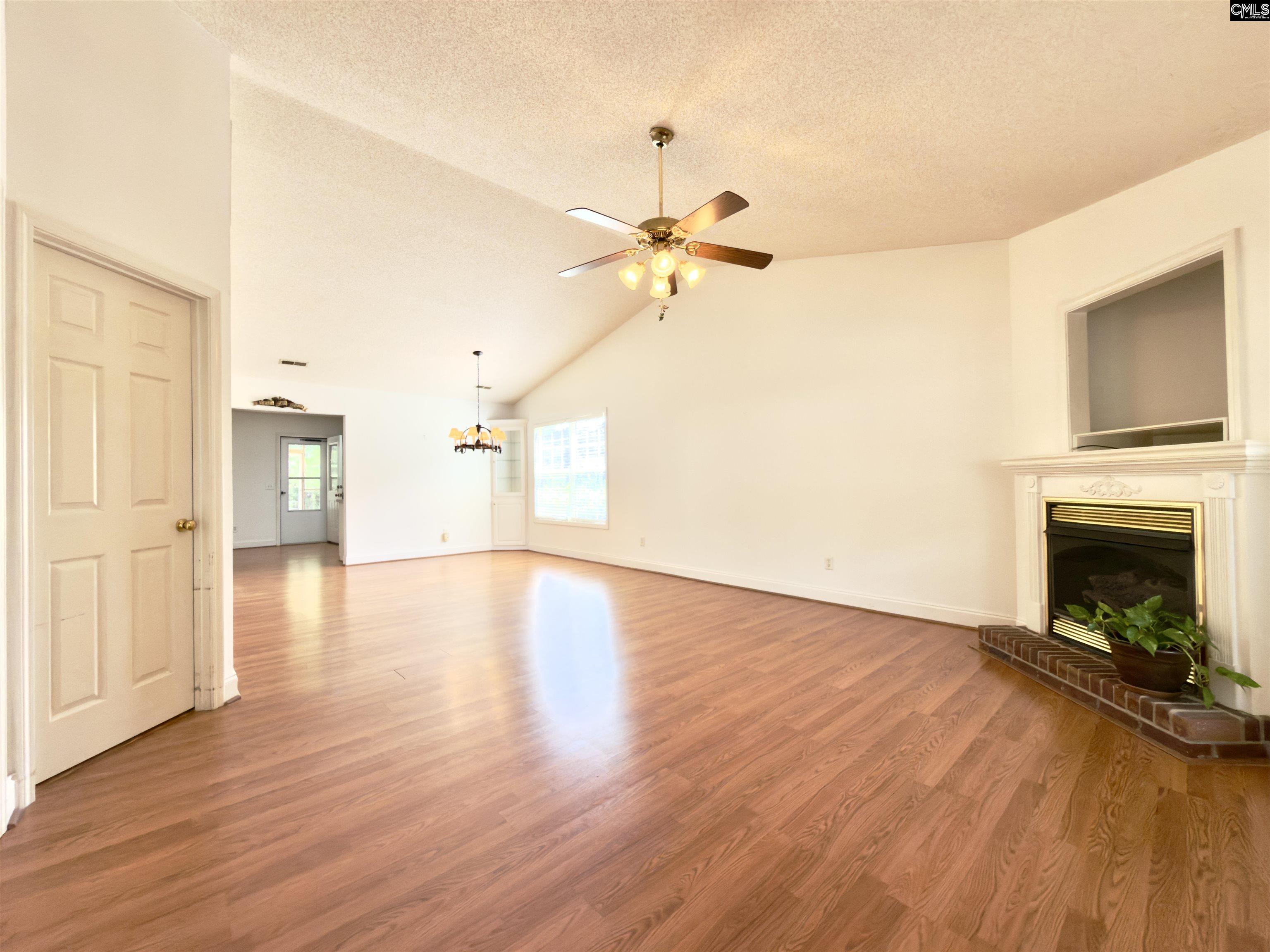 155 1A Willow Creek Blvd Lugoff, SC 29078
