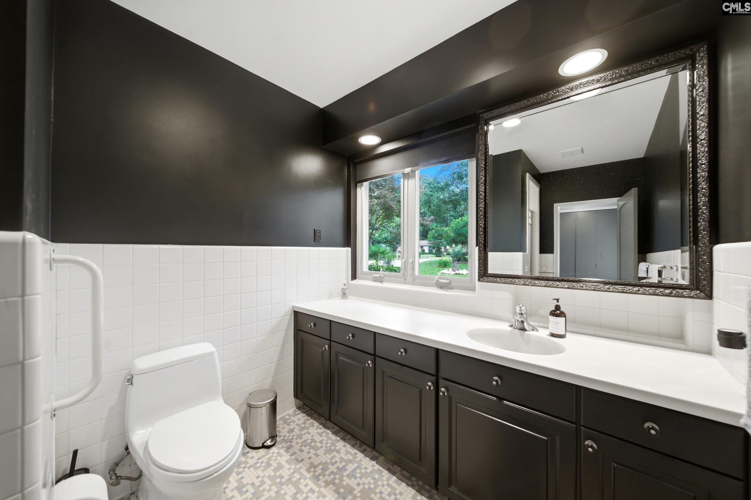 6211 Lakeshore Drive Columbia, SC 29206