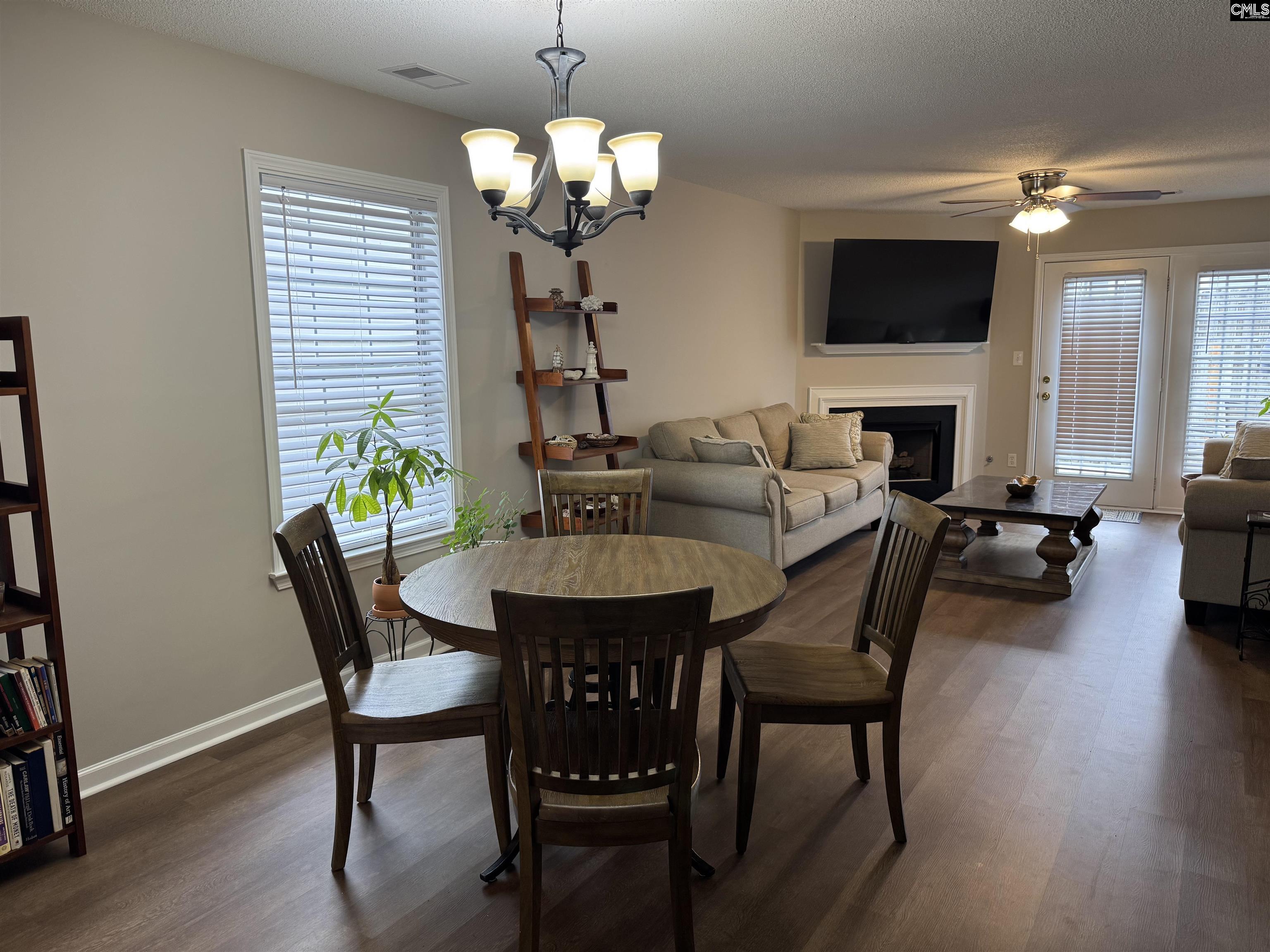 8 Hampton Oaks Place Columbia, SC 29212