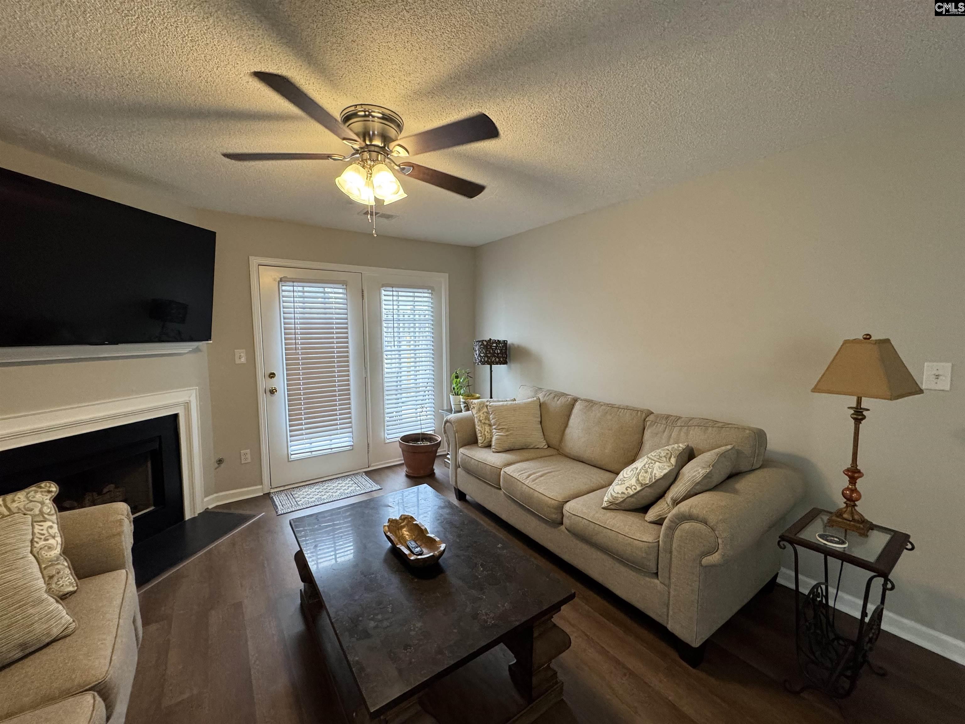 8 Hampton Oaks Place Columbia, SC 29212
