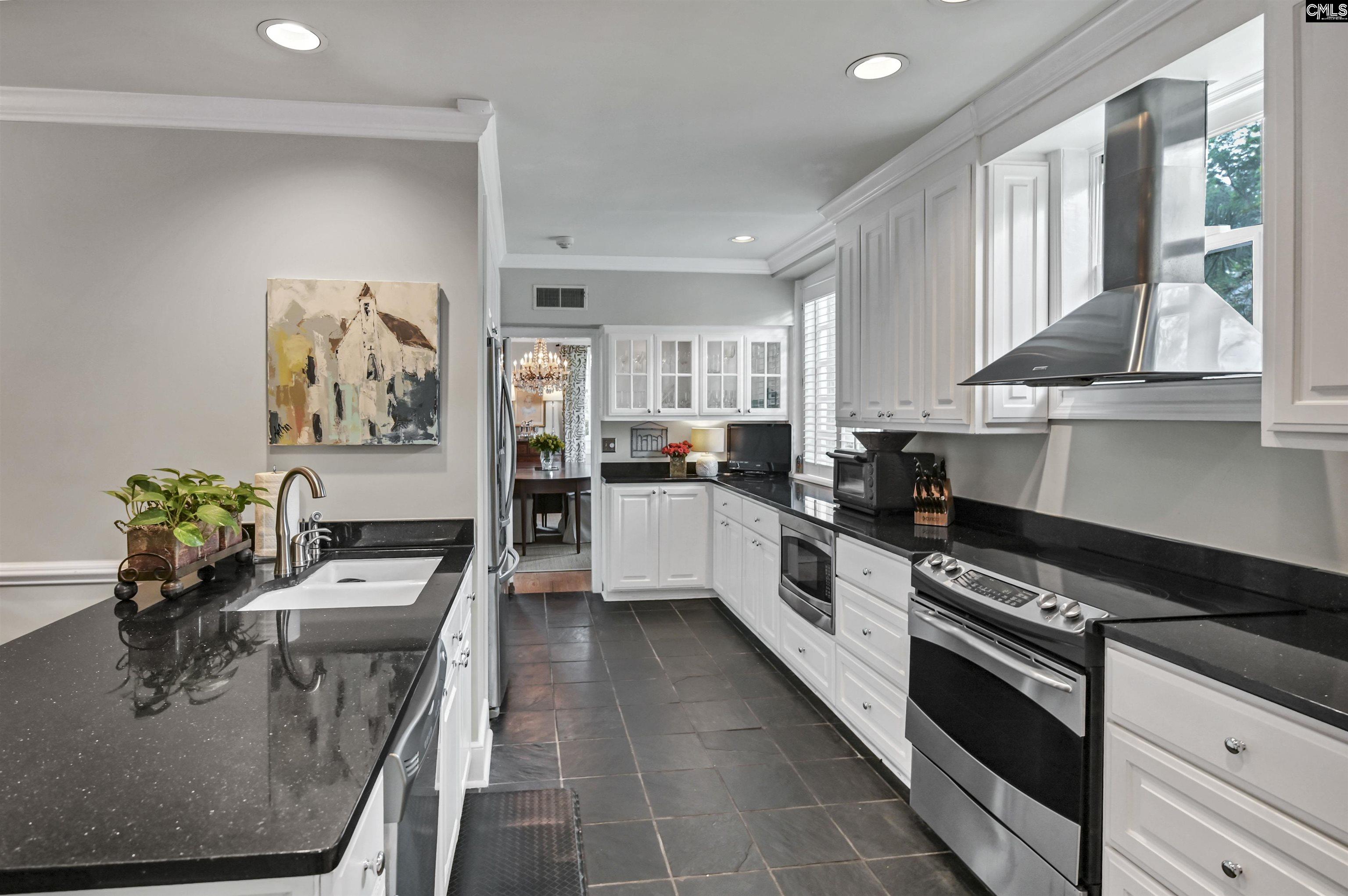3902 Kenilworth Road Columbia, SC 29205