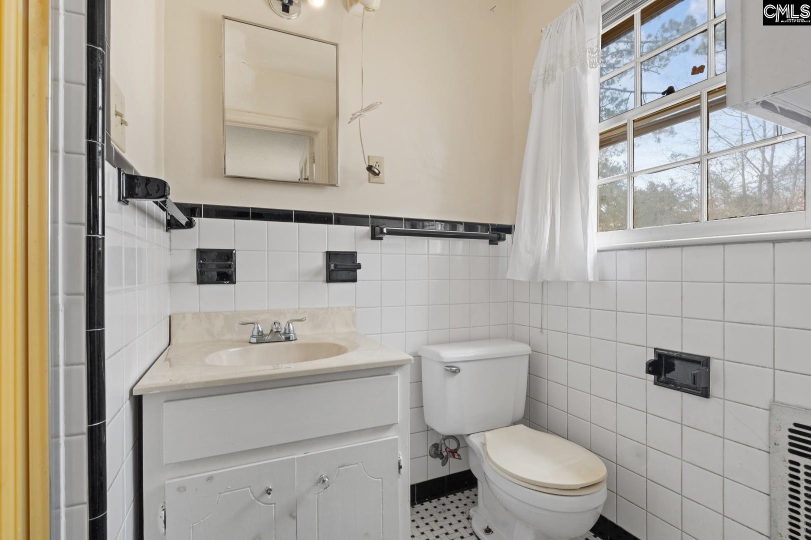 212 Ridge Street Bishopville, SC 29010
