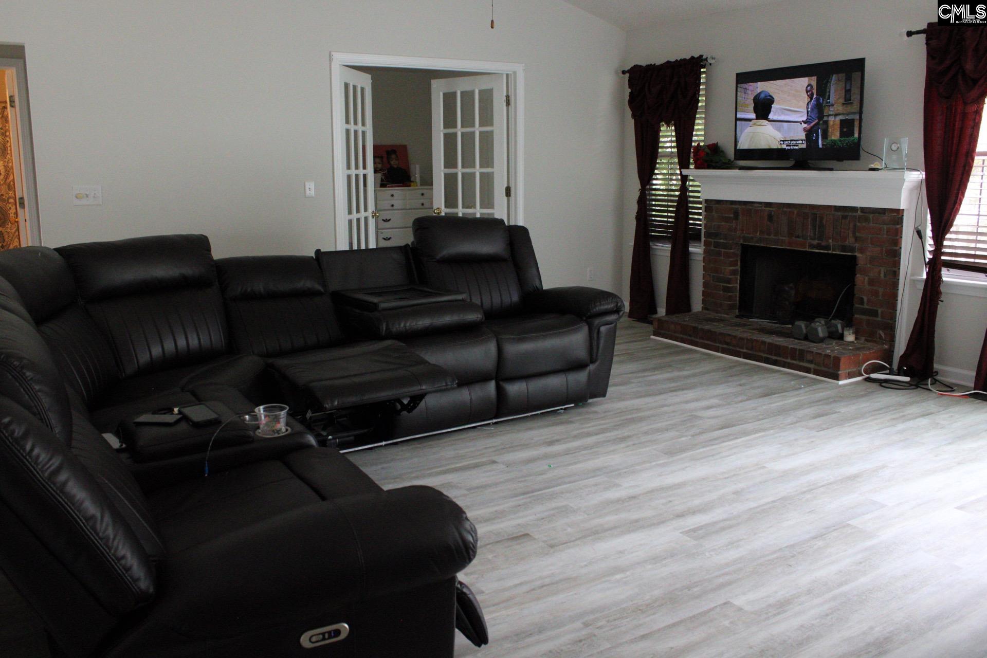 205 Oak Manor Drive Columbia, SC 29229