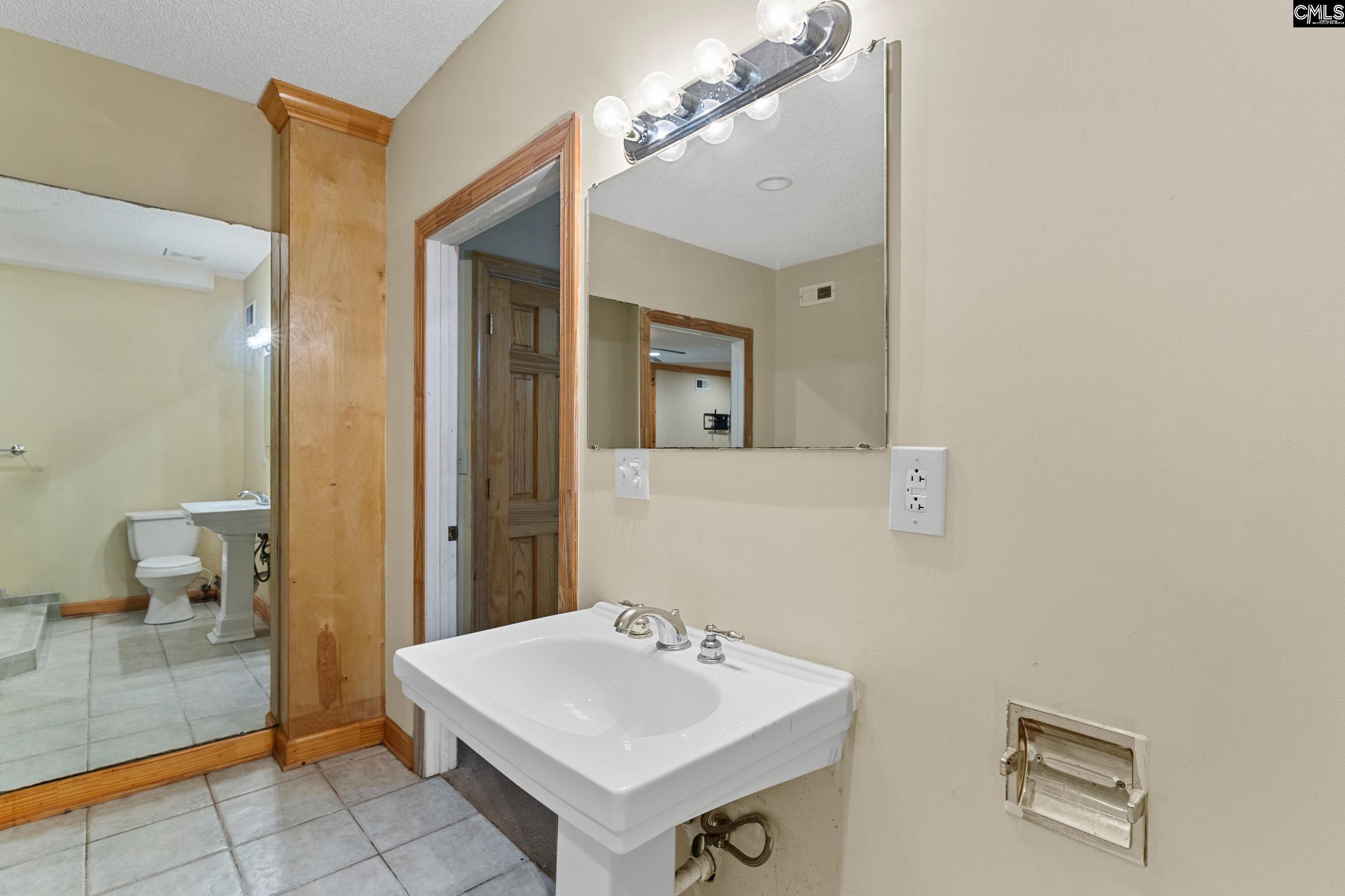 1843 Kolb Raod Road Sumter, SC 29154