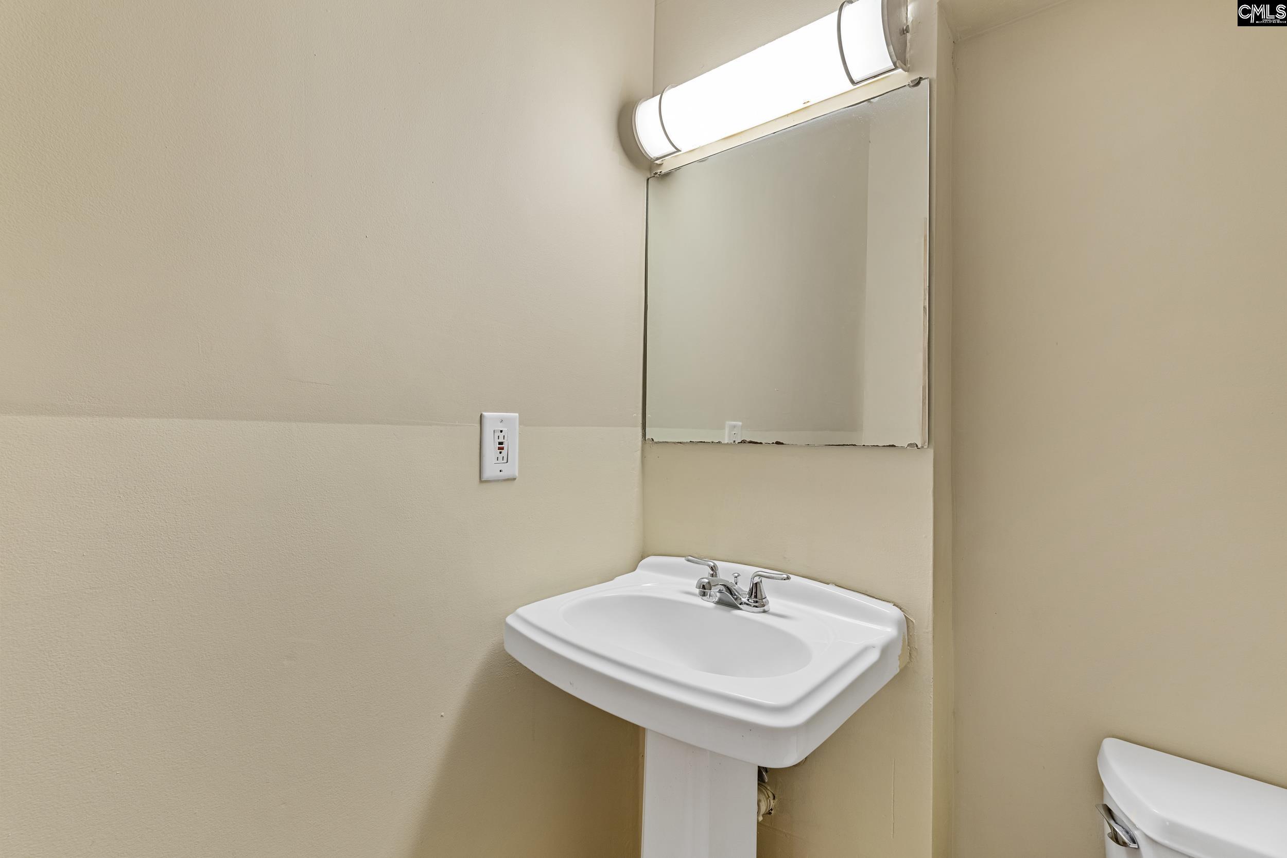 1843 Kolb Raod Road Sumter, SC 29154