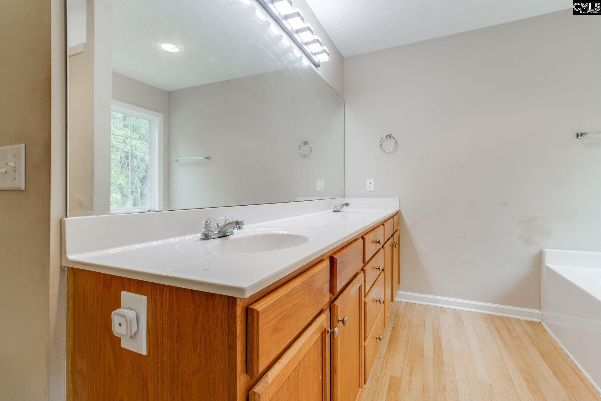 172 Berkeley Ridge Drive Columbia, SC 29229-7579
