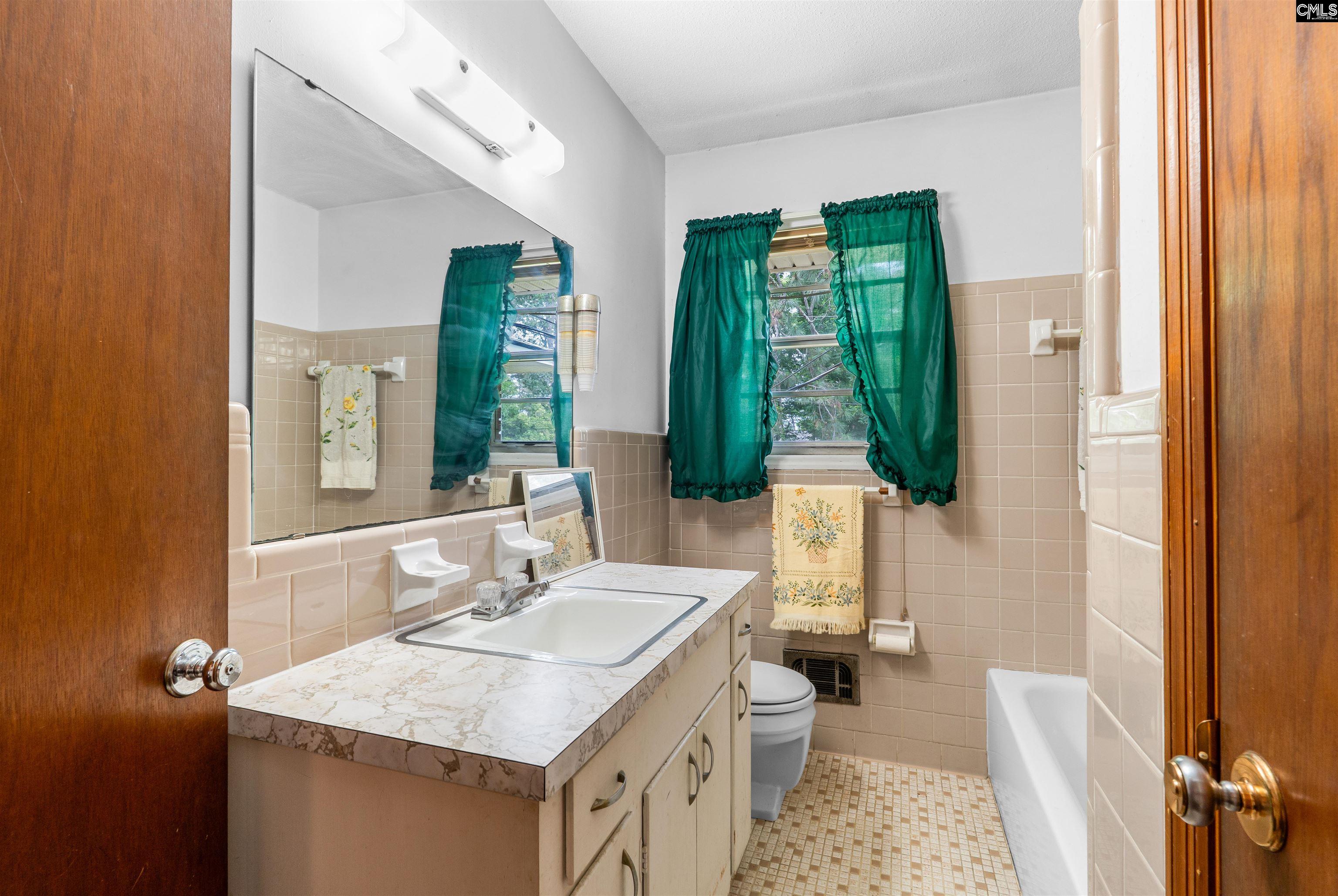 1041 Lynn Drive West Columbia, SC 29170